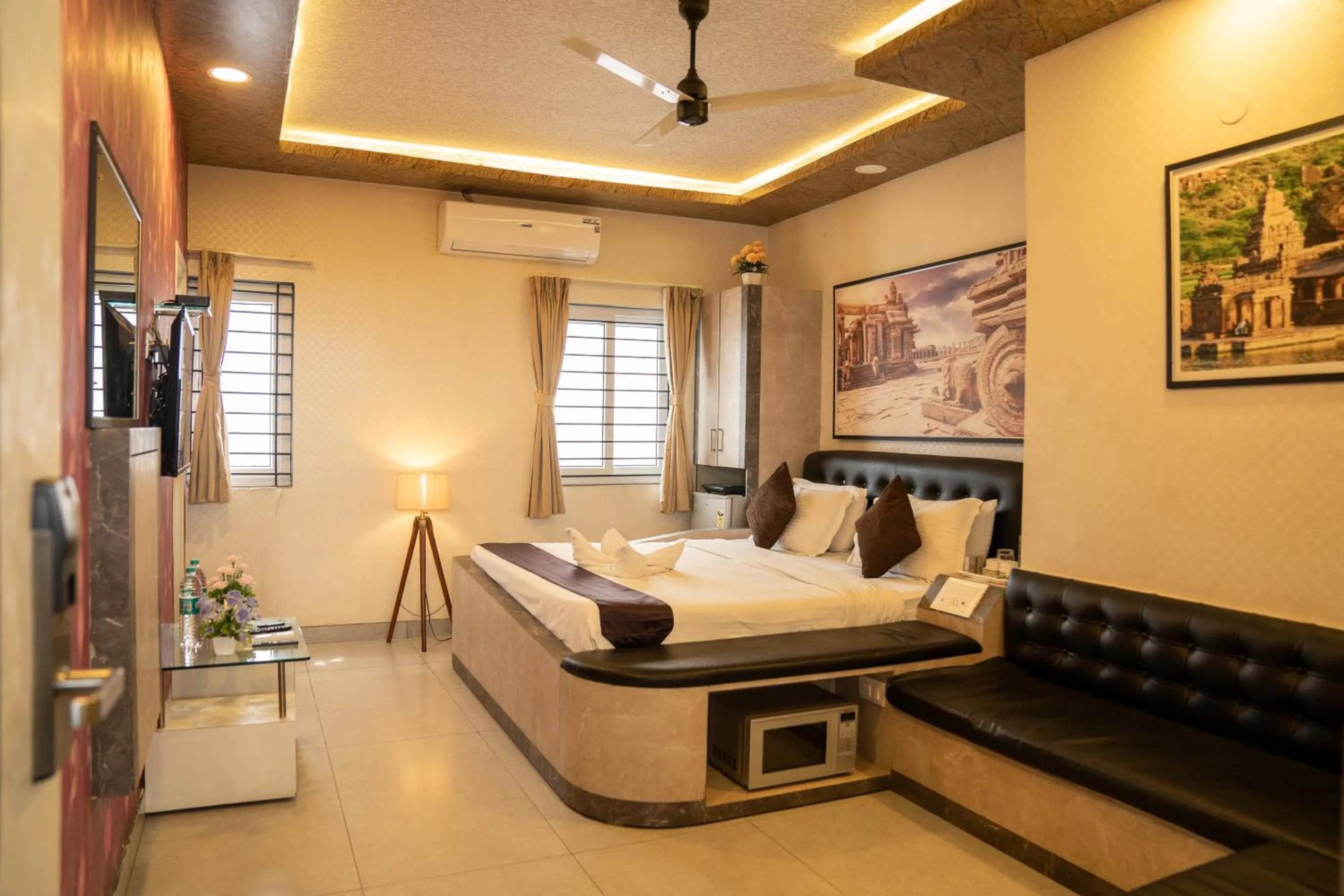 Penthouse Apartment in Seasons Suites - JP Nagar