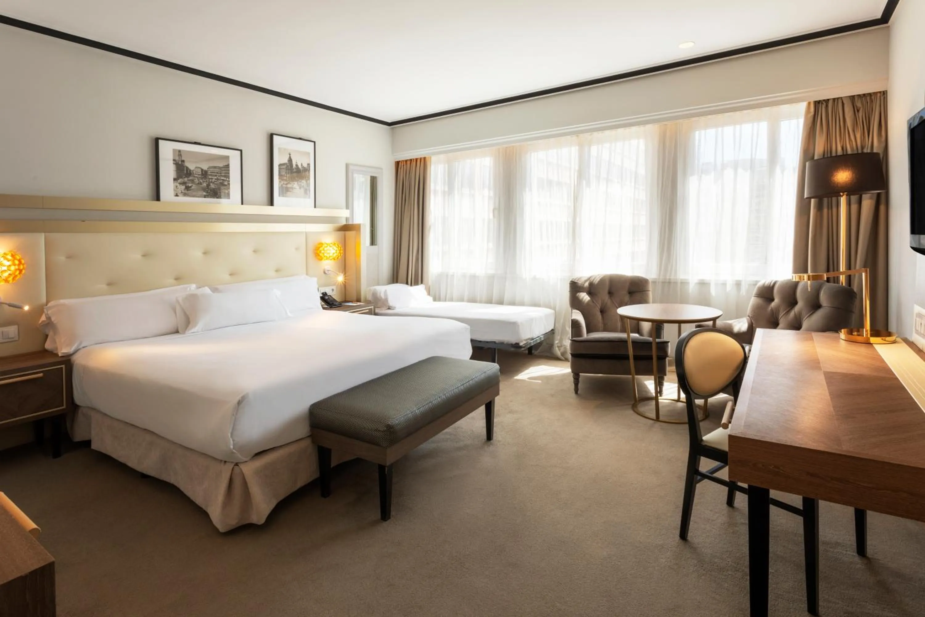 Family Triple Room in Melia Castilla