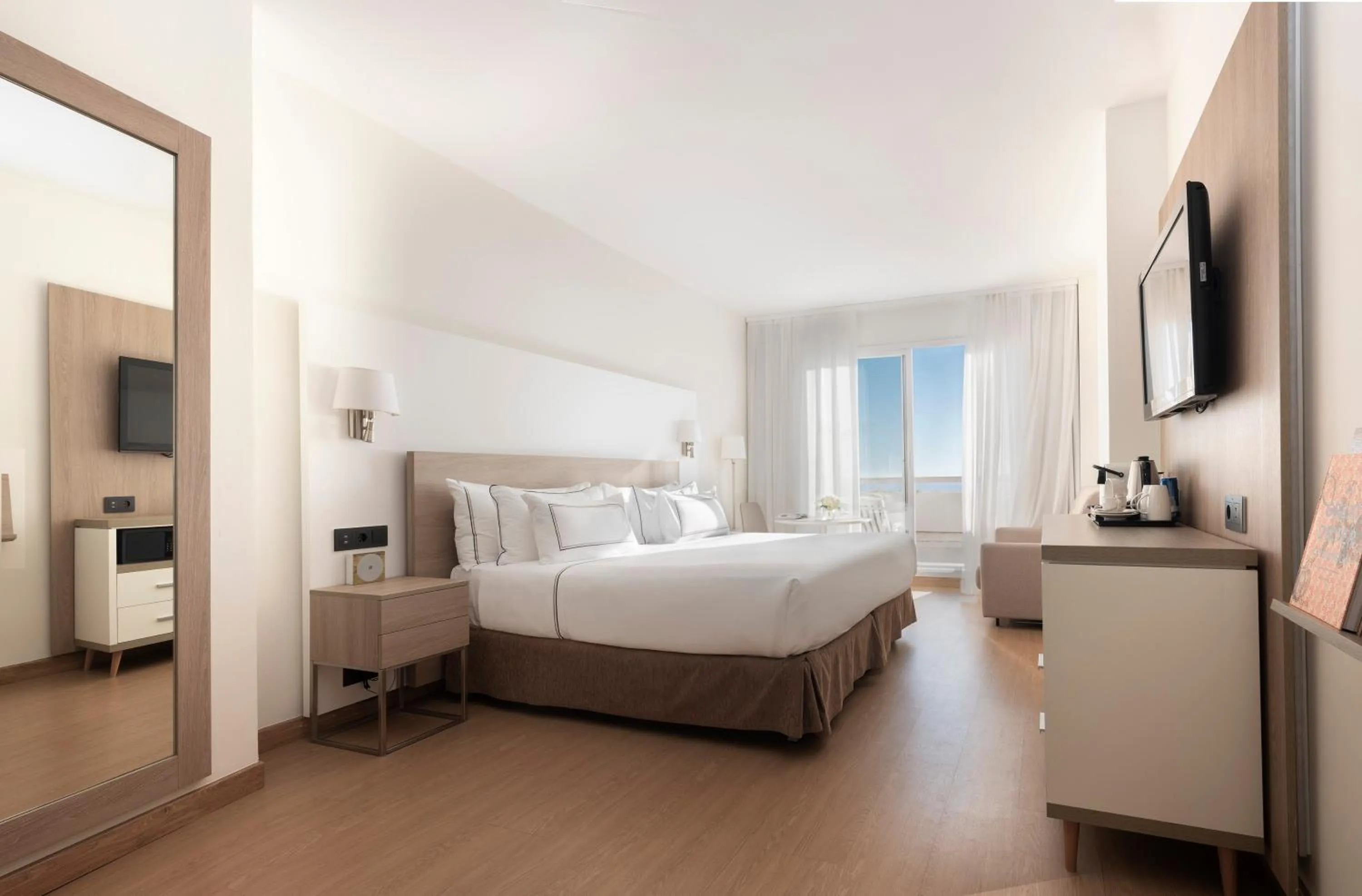 Junior Family Suite (2 Adults + 2 Children) in Melia Sitges