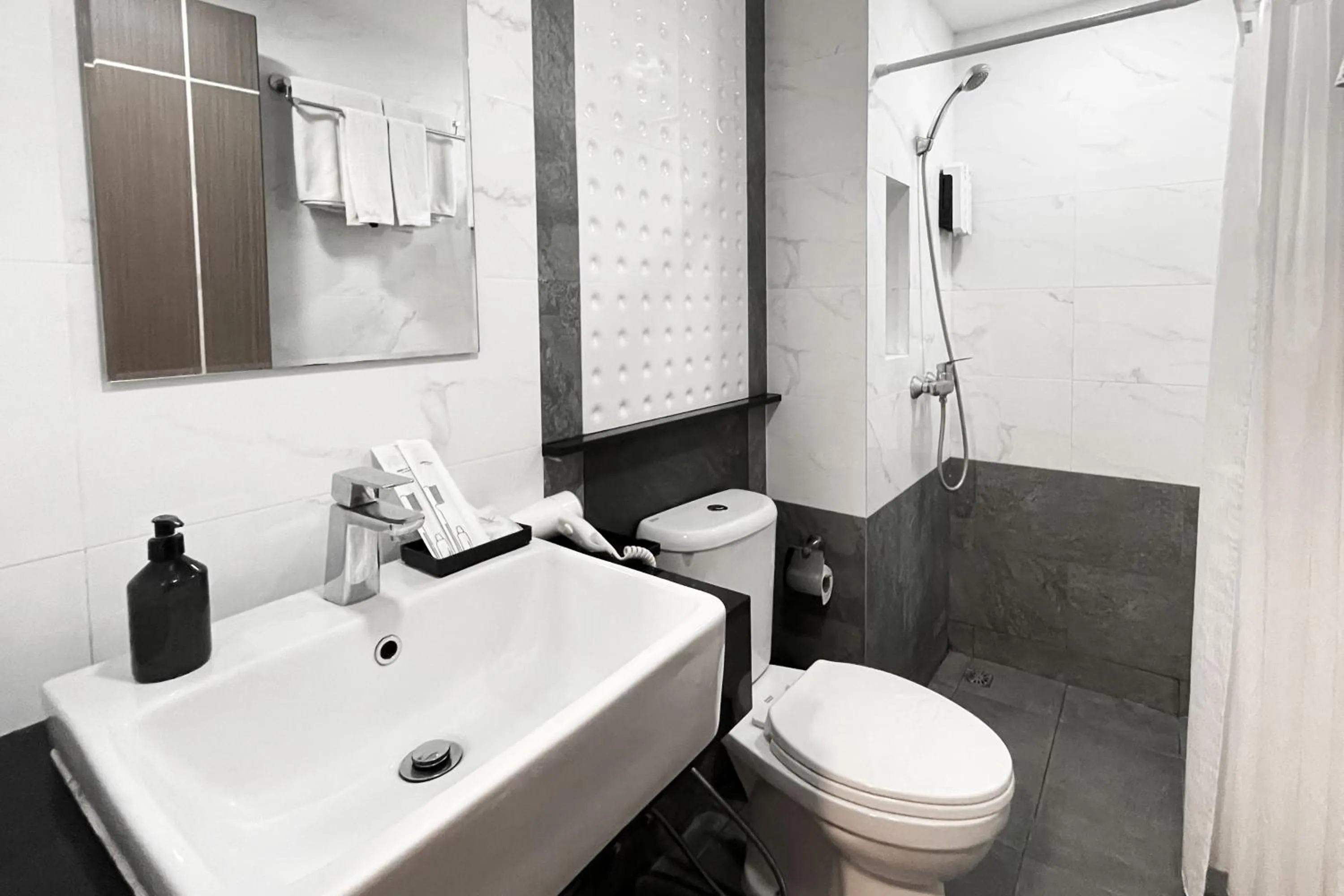 Corner Queen PLUS+ in City Park Hotel Bangkok Pratunam by PCL