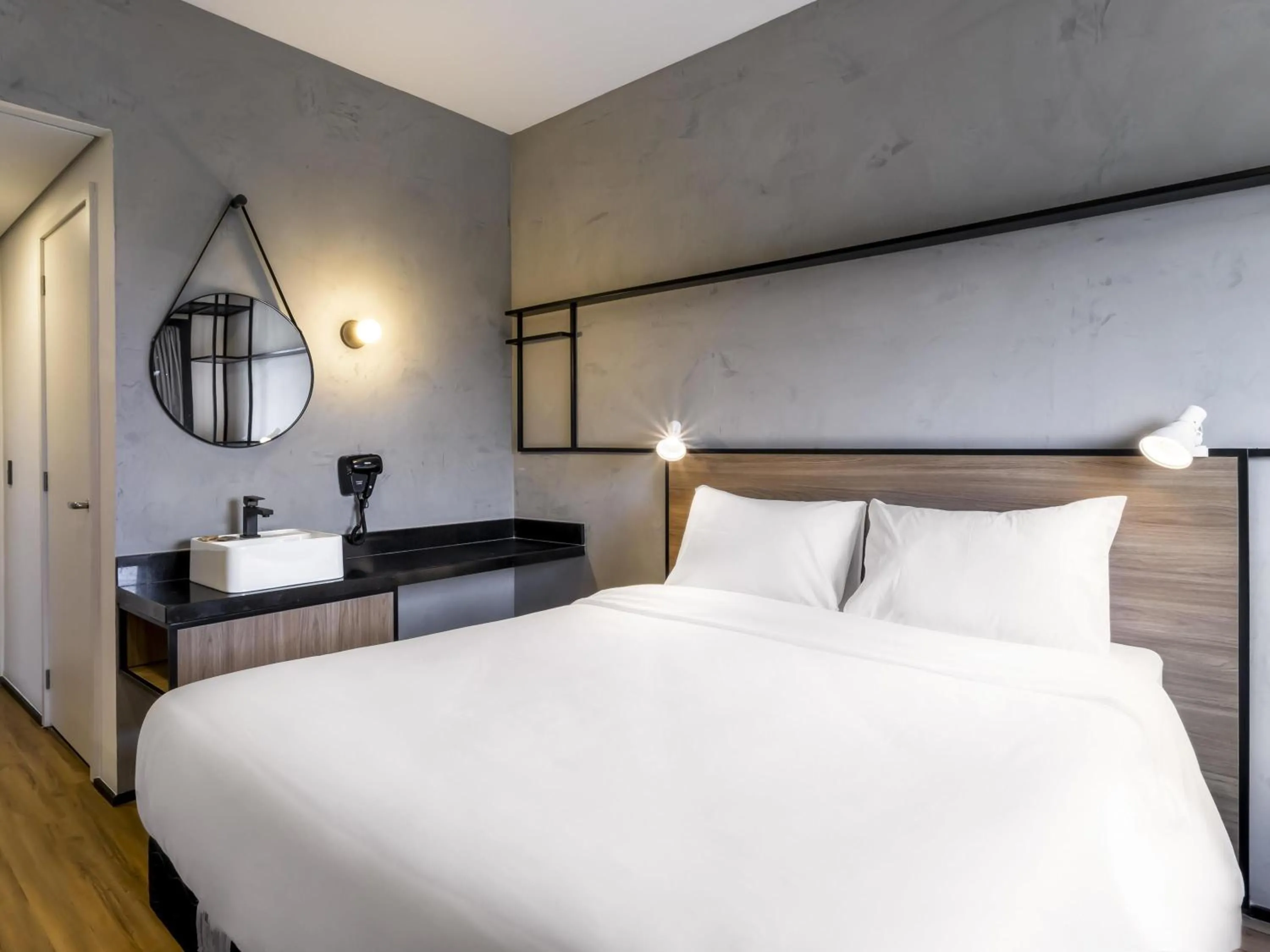 Standard Double Room - single occupancy in Ibis Aruja