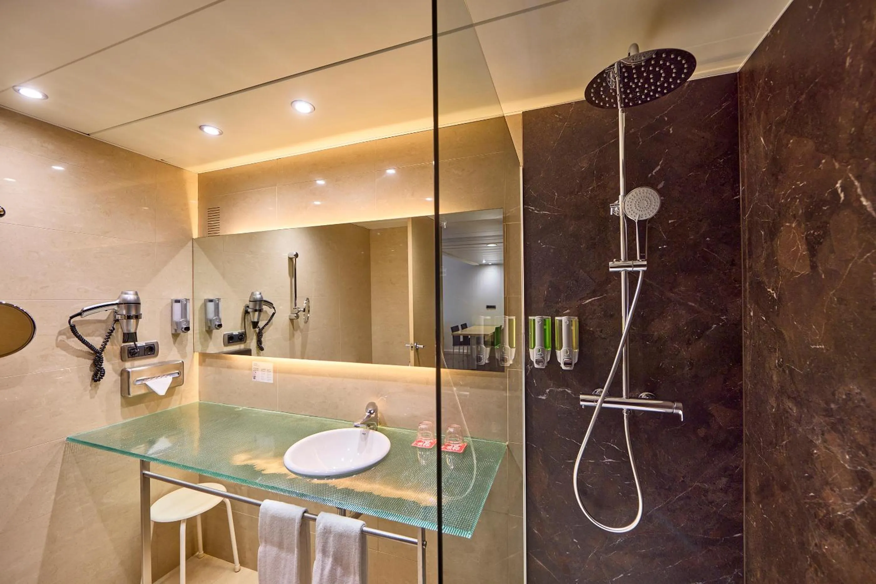 King Room in Civis Luz Castellón 4*S