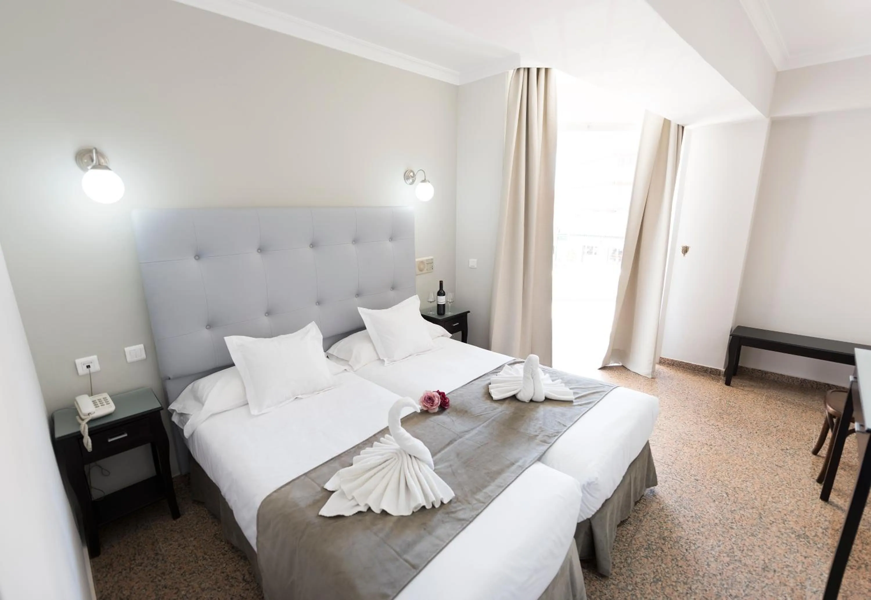 Double Room with Balcony in Hotel Toboso Chaparil