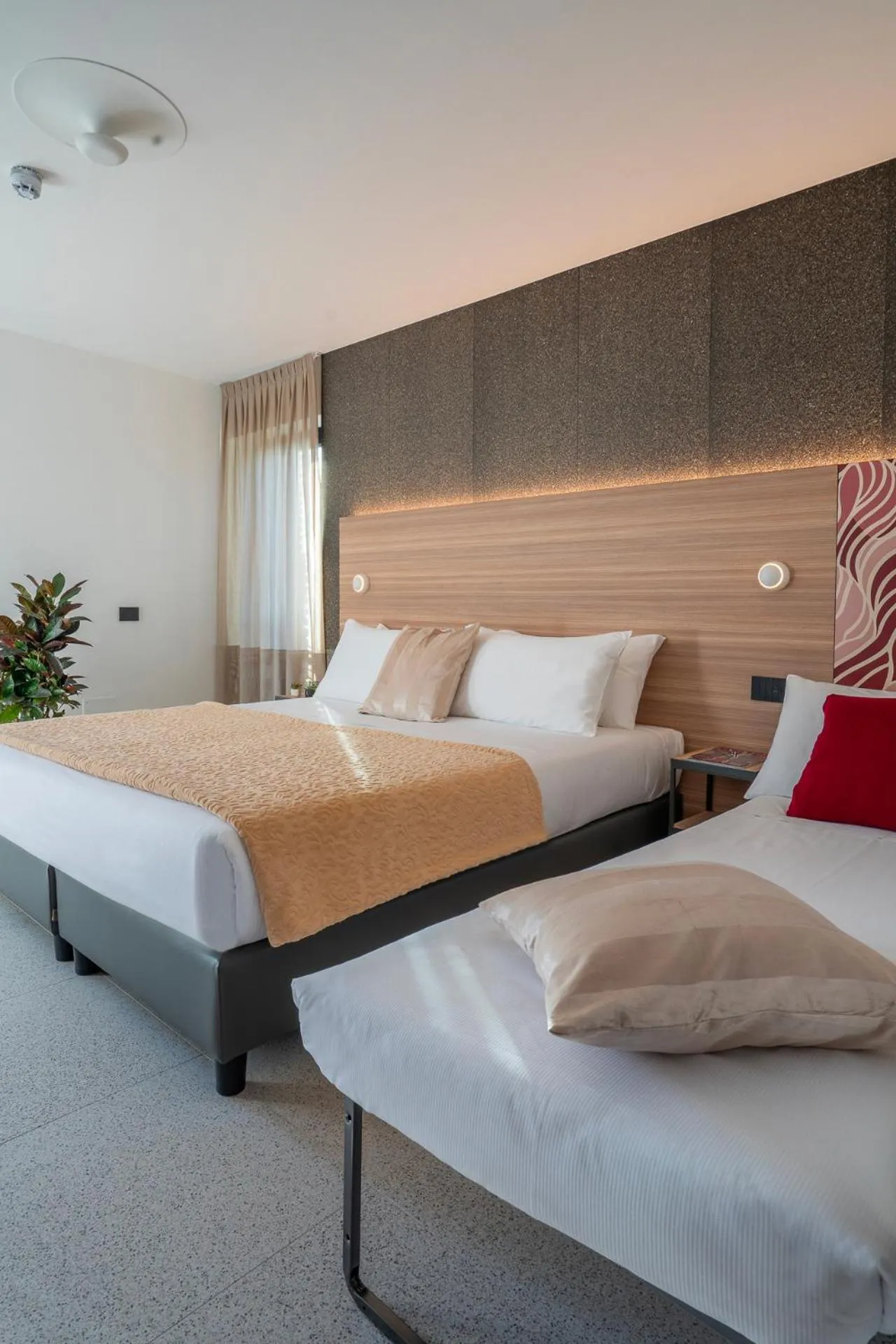 Classic Triple Room in Hub Hotel