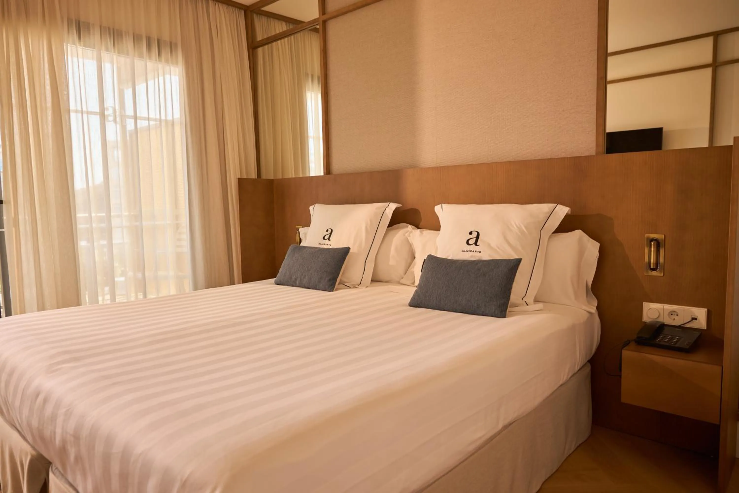 Premium Double or Twin Room in Hotel Almirante