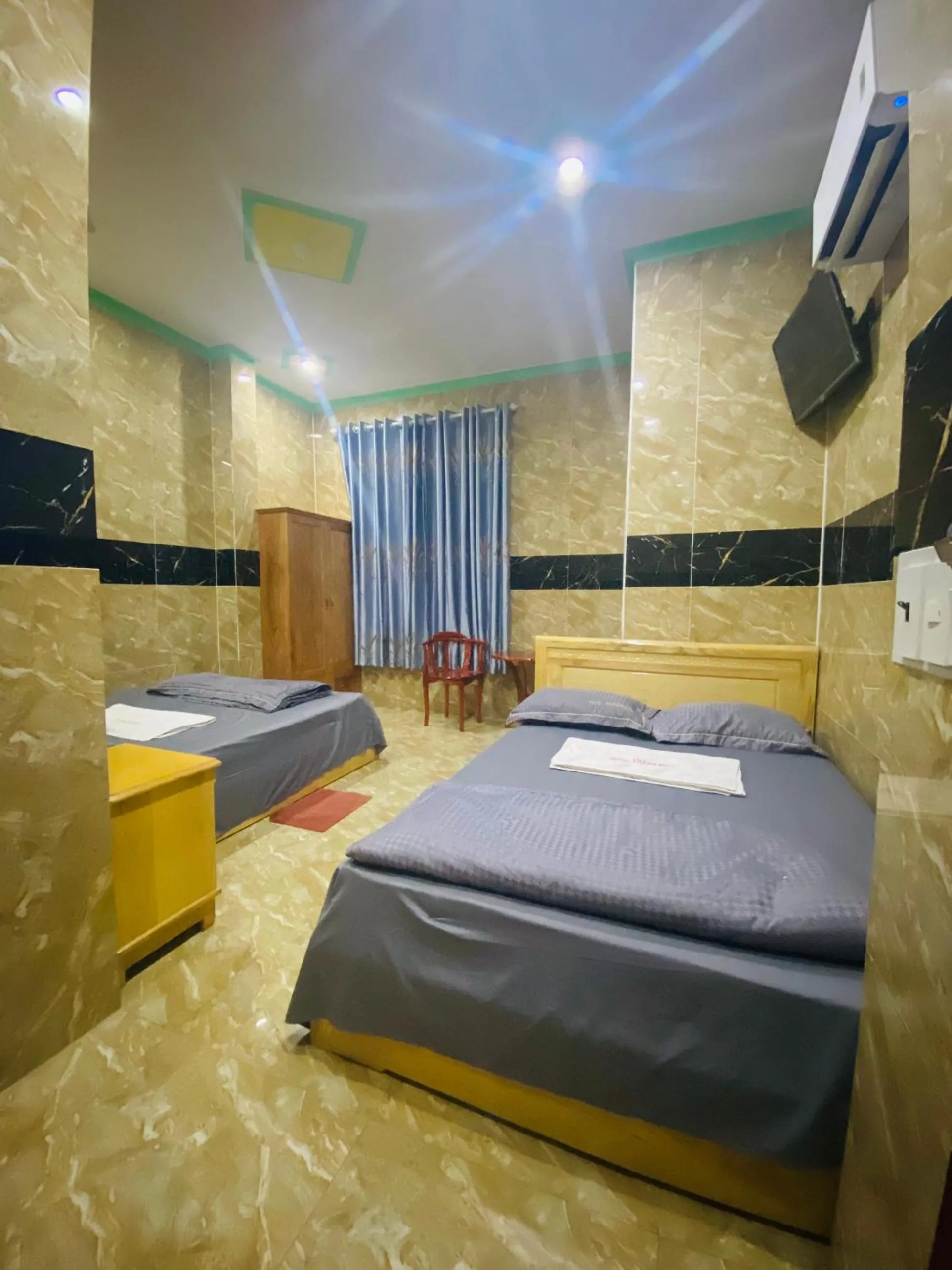 Quadruple Room in Khách Sạn Khánh Bình - Bình Dương