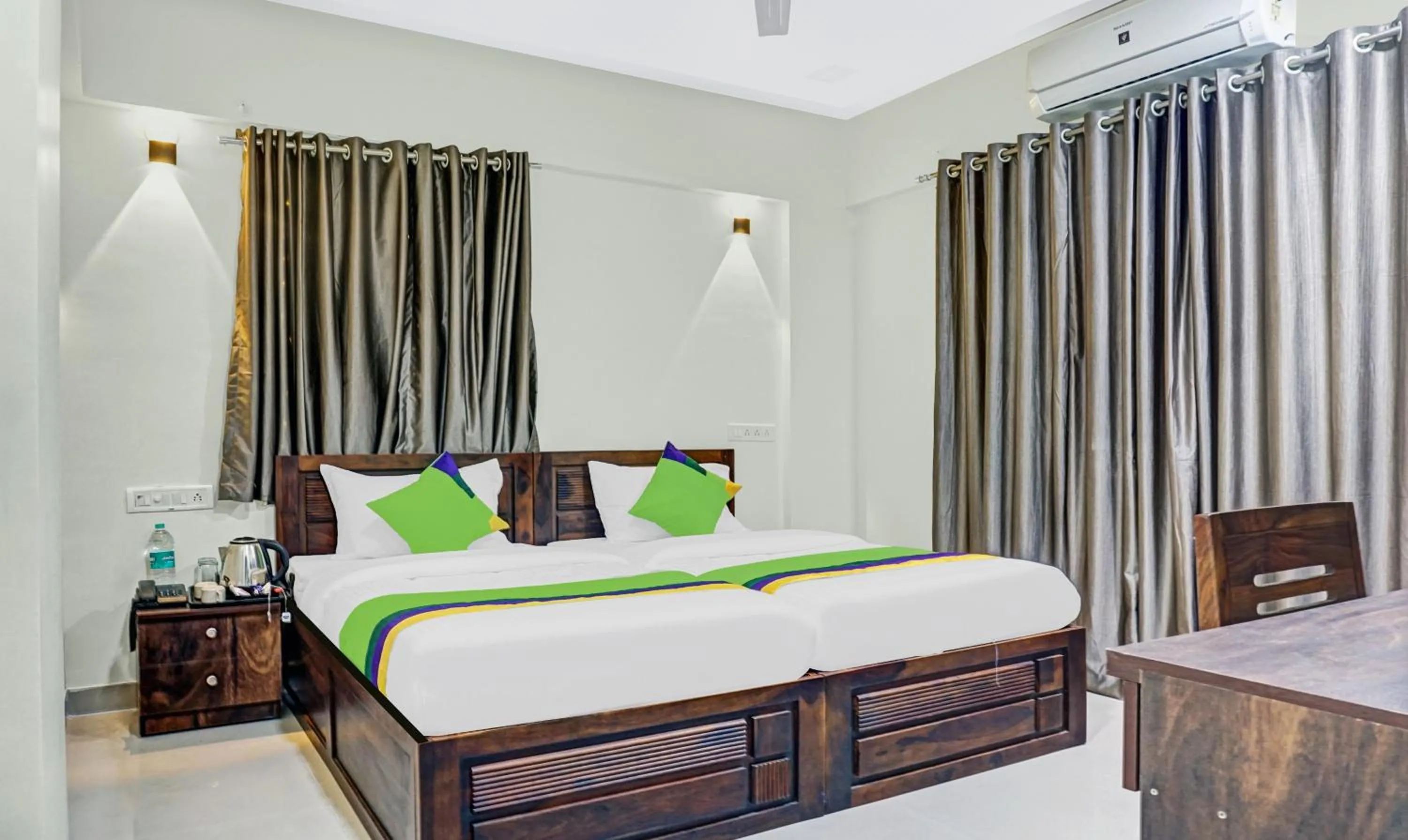 Double Room - single occupancy in Treebo Tulip