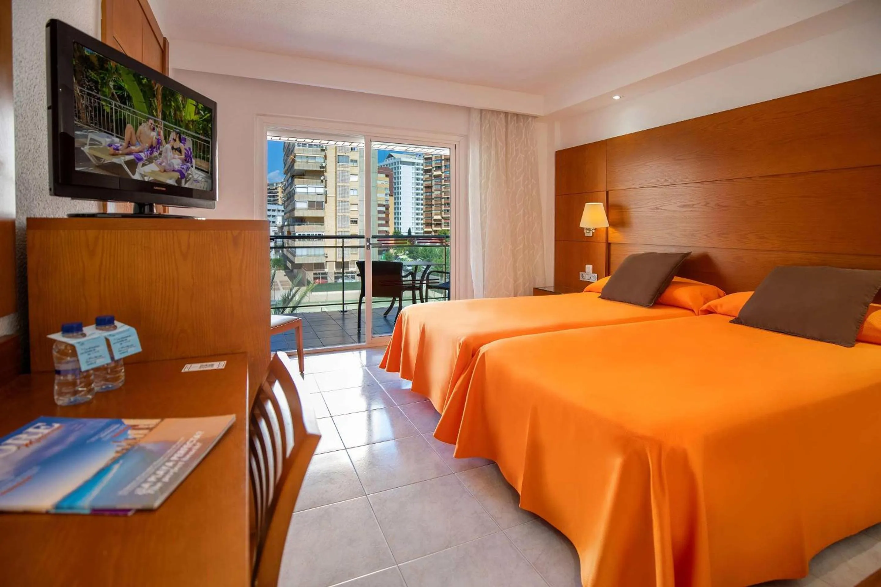 Twin Room with Extra Bed (3 Adults) in Hotel Servigroup Diplomatic 4 Sup