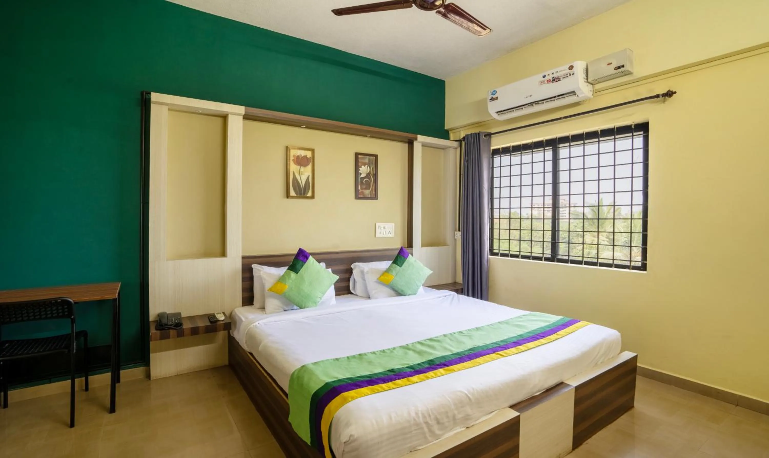Standard Double Room - single occupancy in Itsy Hotels Vijaya Residency