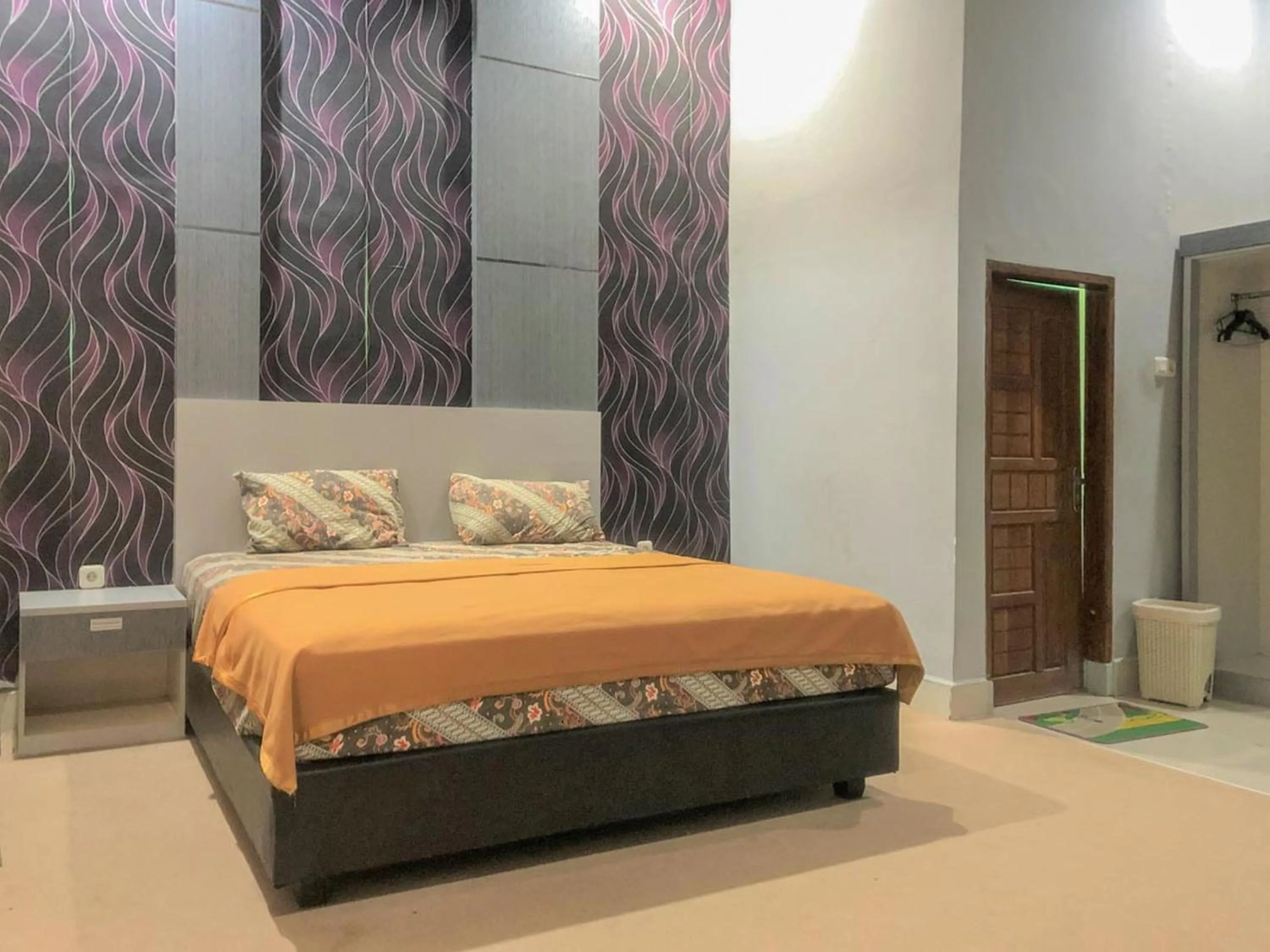 Superior Double Room in Edotel SMKN 2 Pinrang Mitra RedDoorz