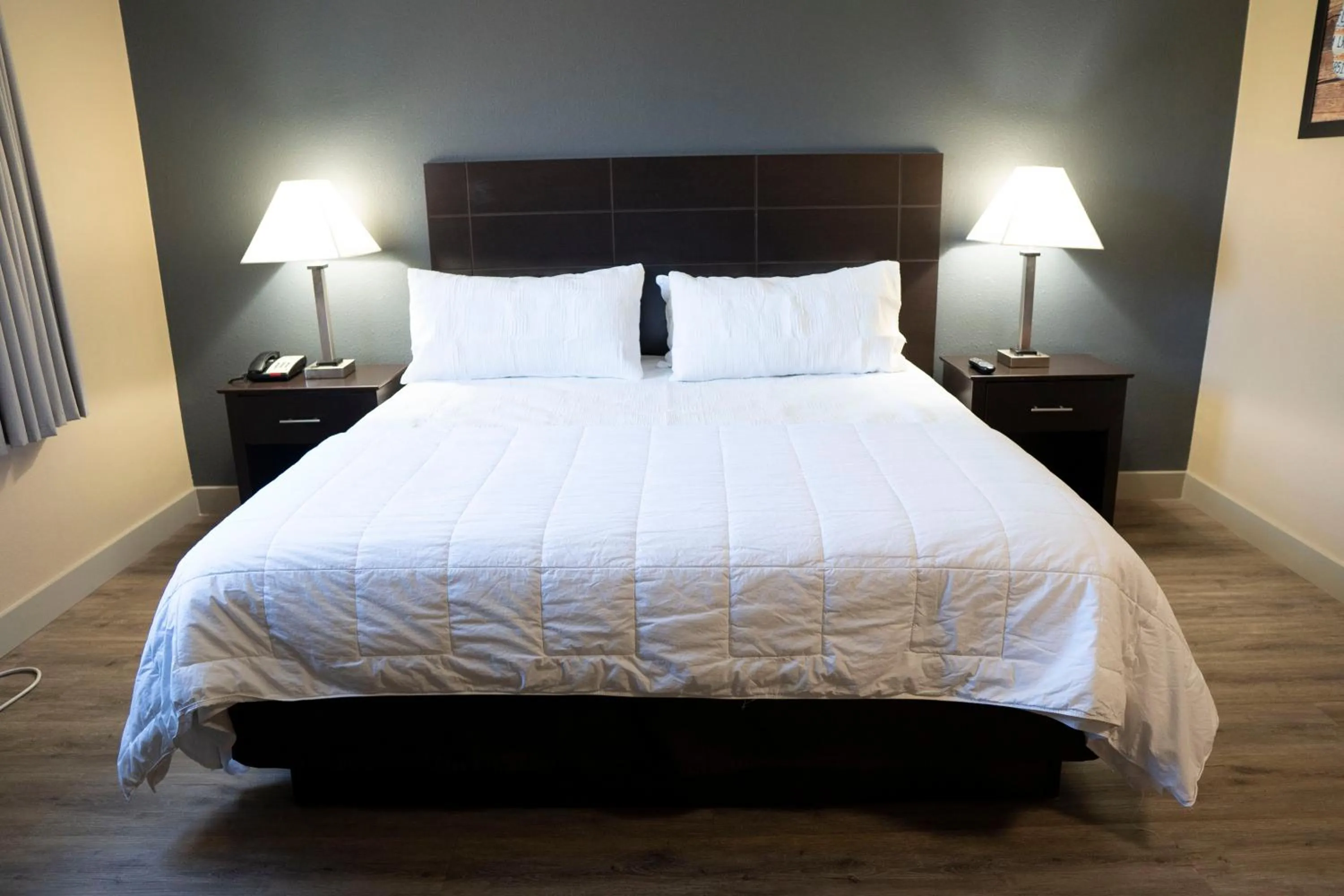 Deluxe Double Room in Framingham Inn