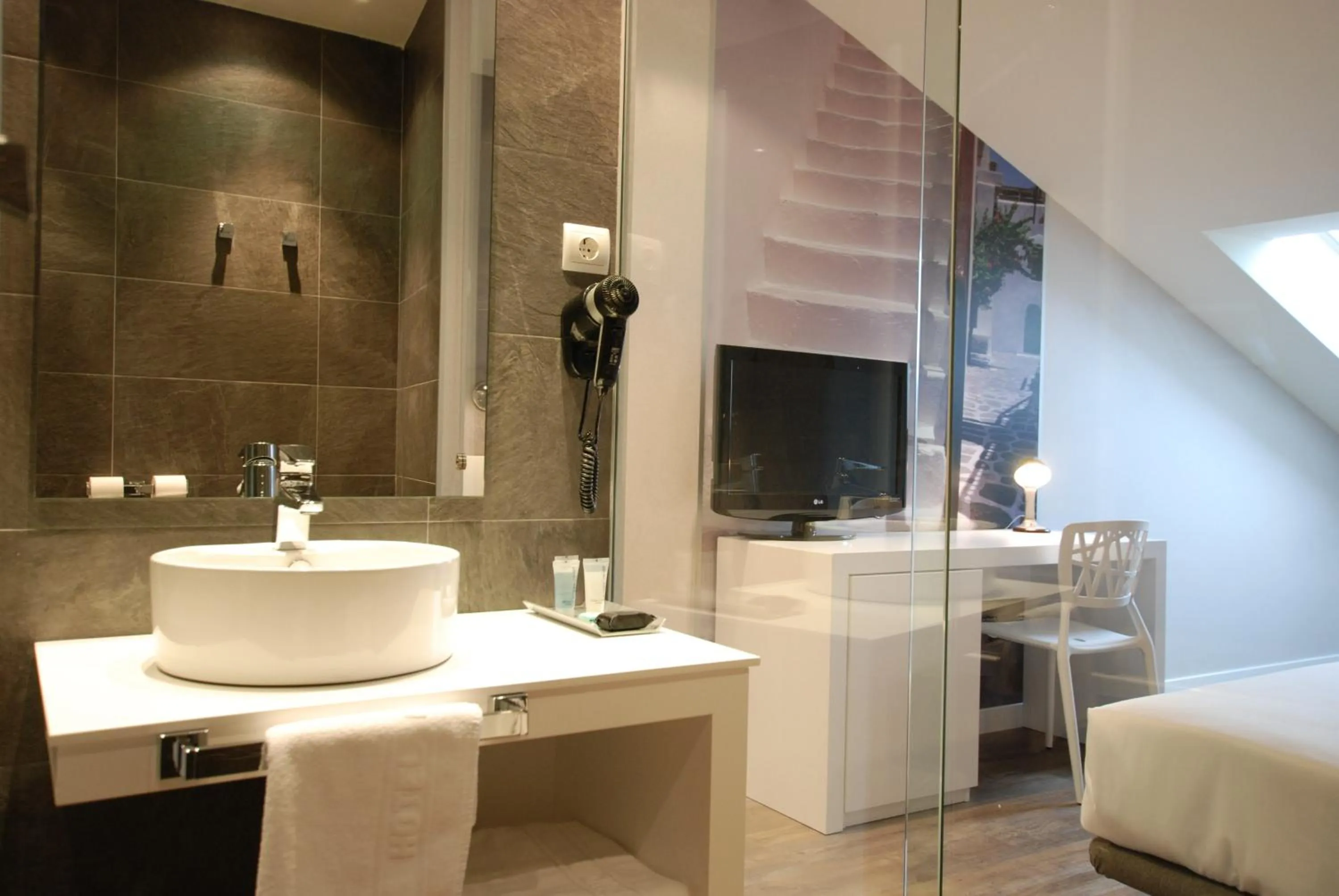 Deluxe Double Room - Attic in Hotel Andia