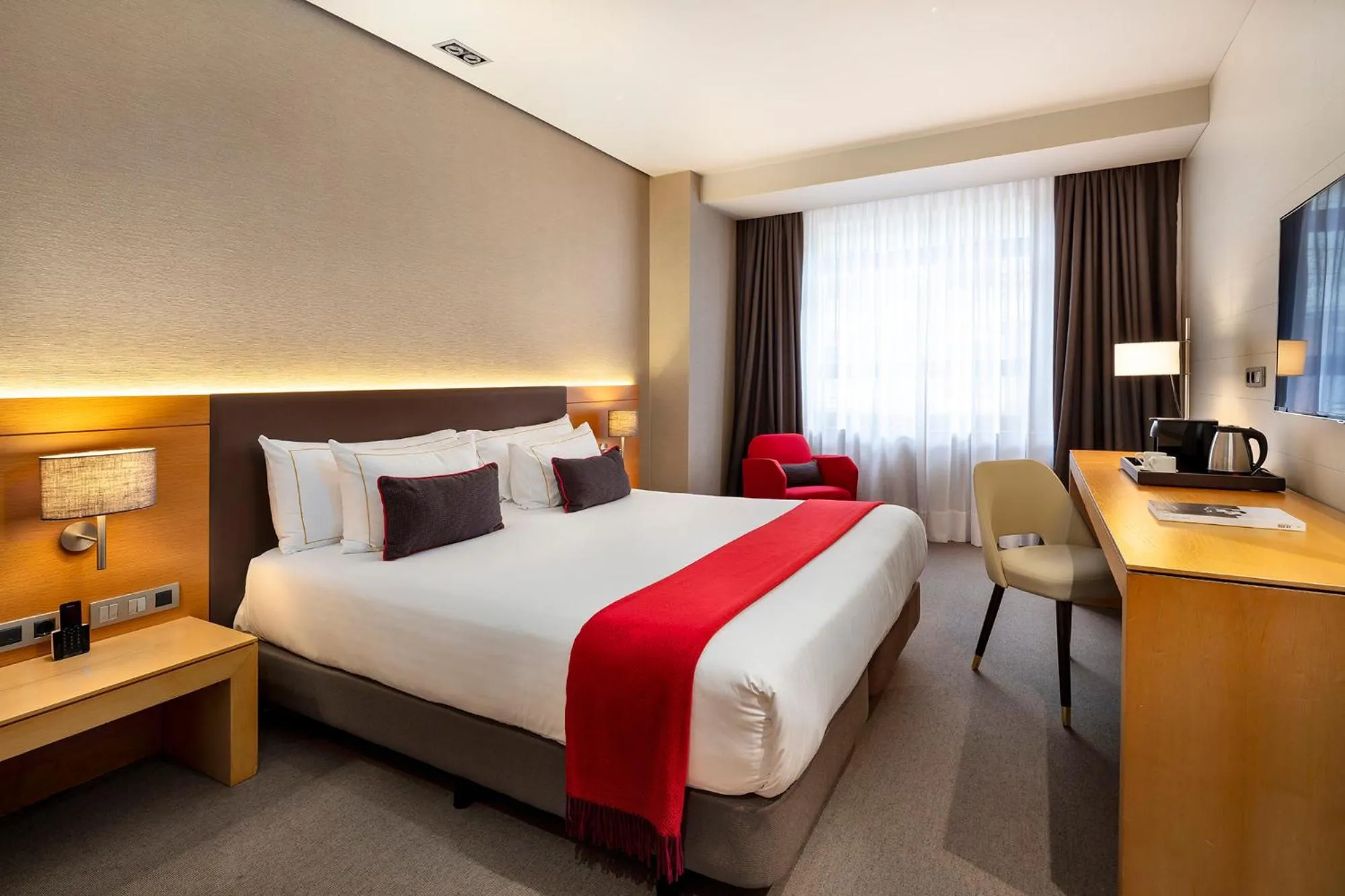  Superior Double or Twin Room with City View in The Artist Grand Hotel of Art