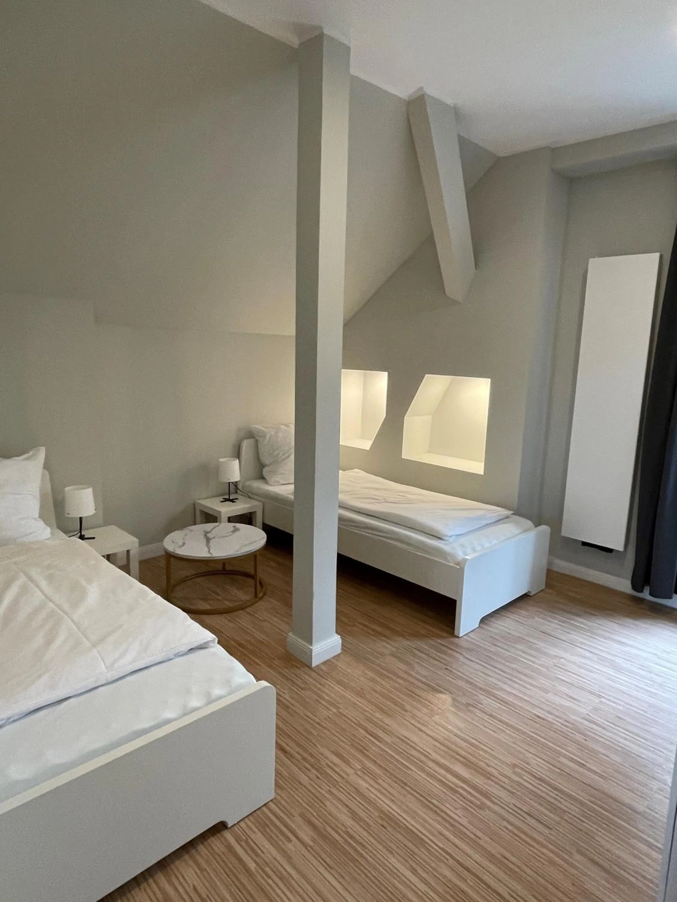 Standard Twin Room with Shared Bathroom in Ahoi Hostel