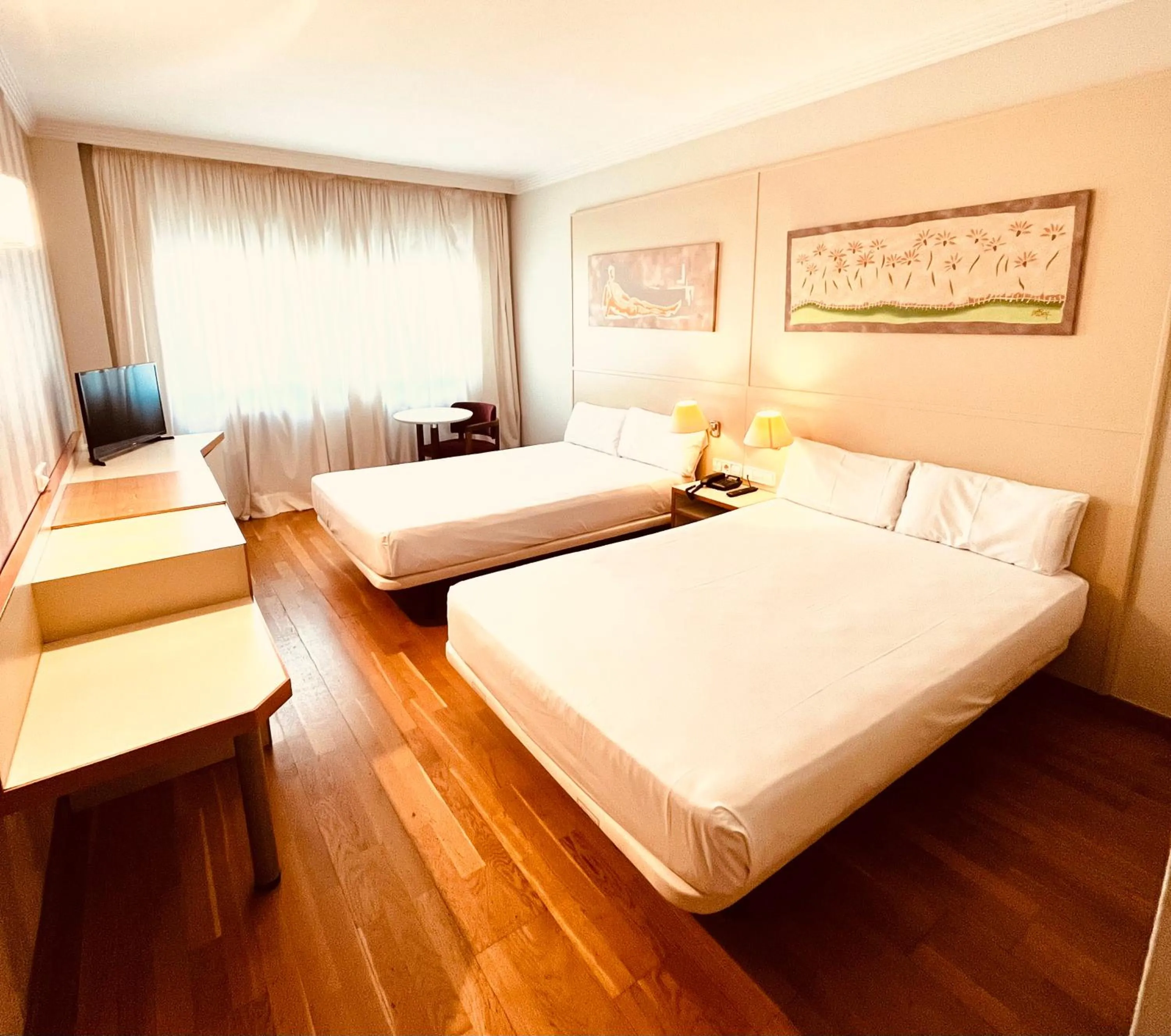 Family Room (2 Adults + 2 Children) in Hotel Urpí