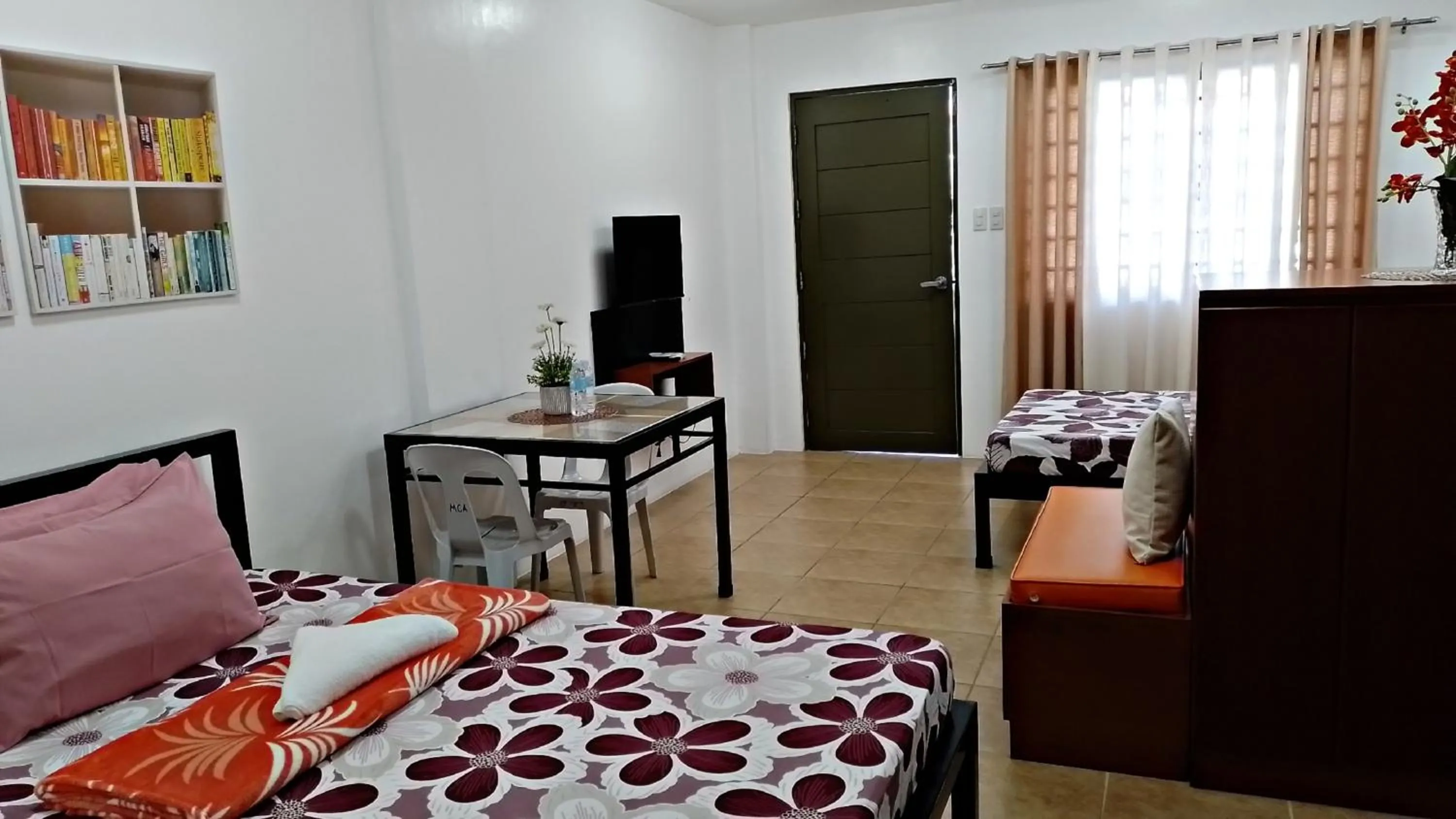 Double or Twin Room with Pool View in Maria Cristesa Condotel