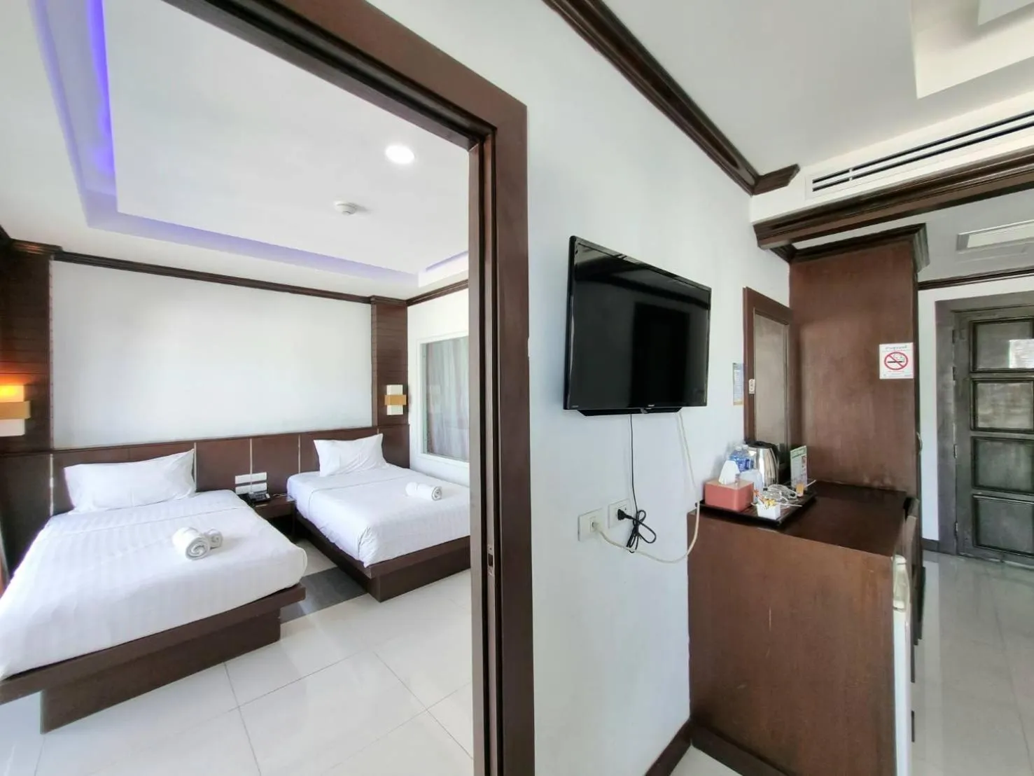 Deluxe Quadruple Room in 77 Patong Hotel & Spa