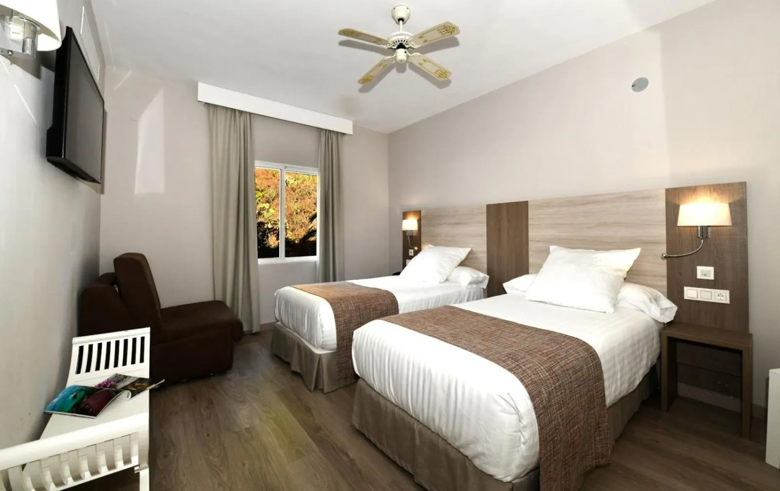 Standard Double Room - single occupancy in Hotel Salobreña Suites