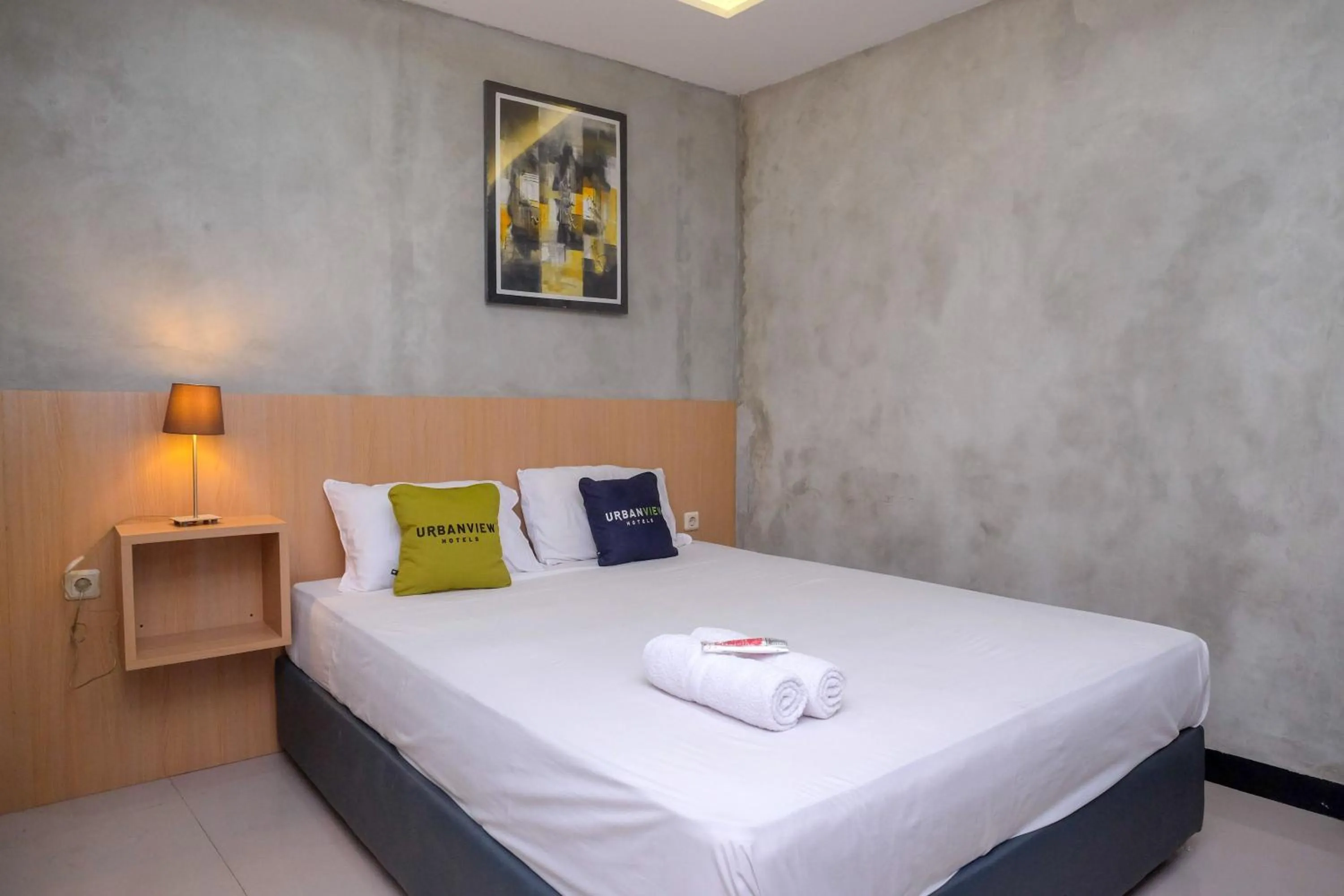 Deluxe Room in Urbanview Hotel Syariah Artamara Tegal by RedDoorz