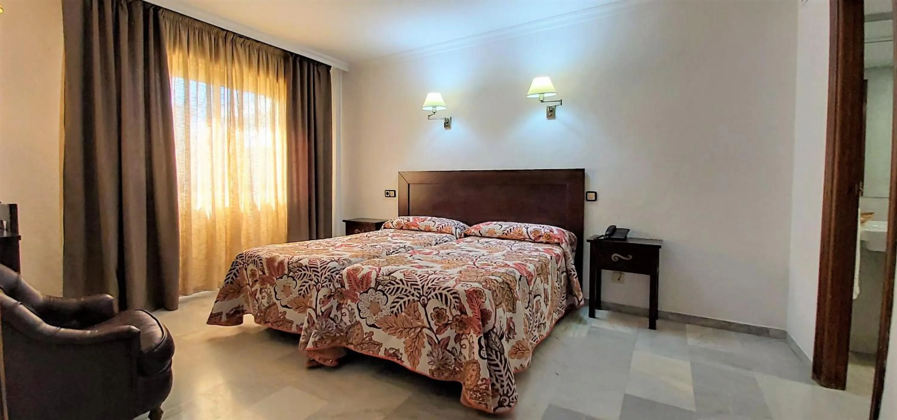 Double or Twin Room in Hotel Averroes