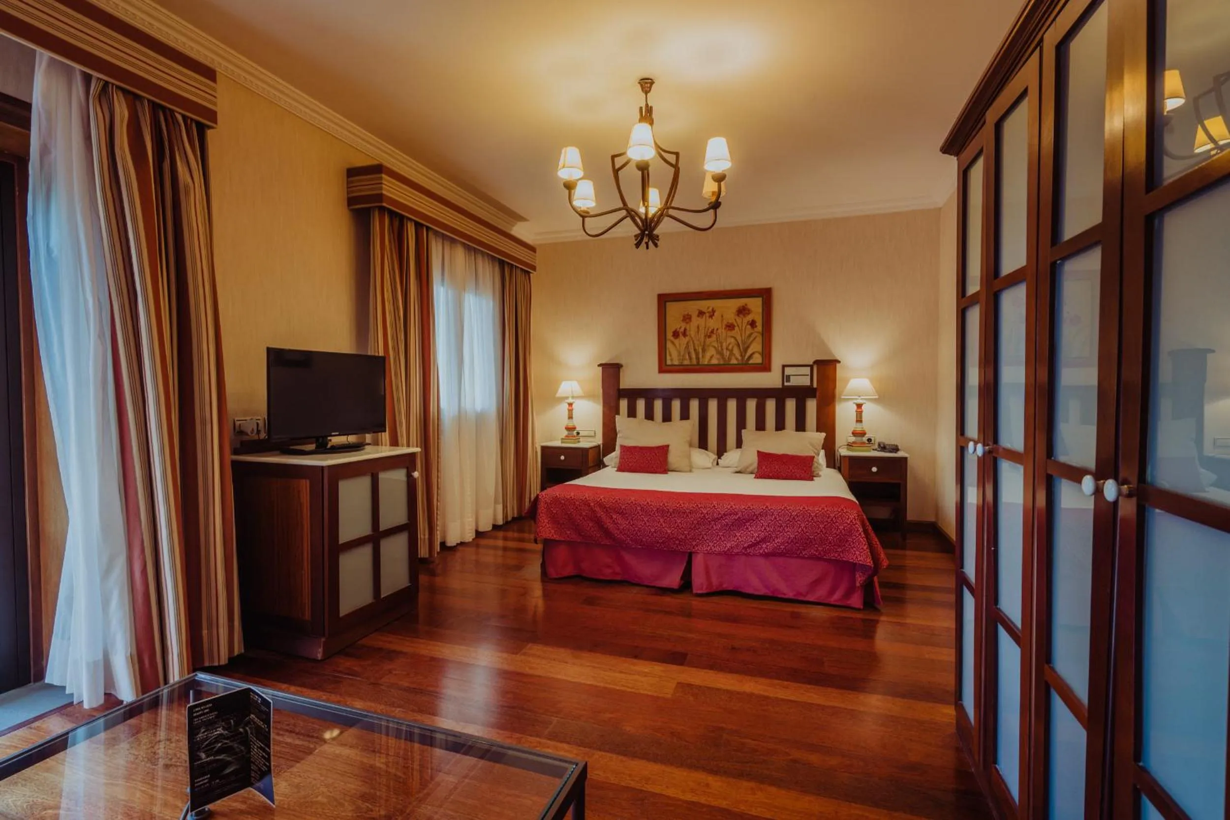 Superior Double Room with Garden View in Hotel Spa Villalba