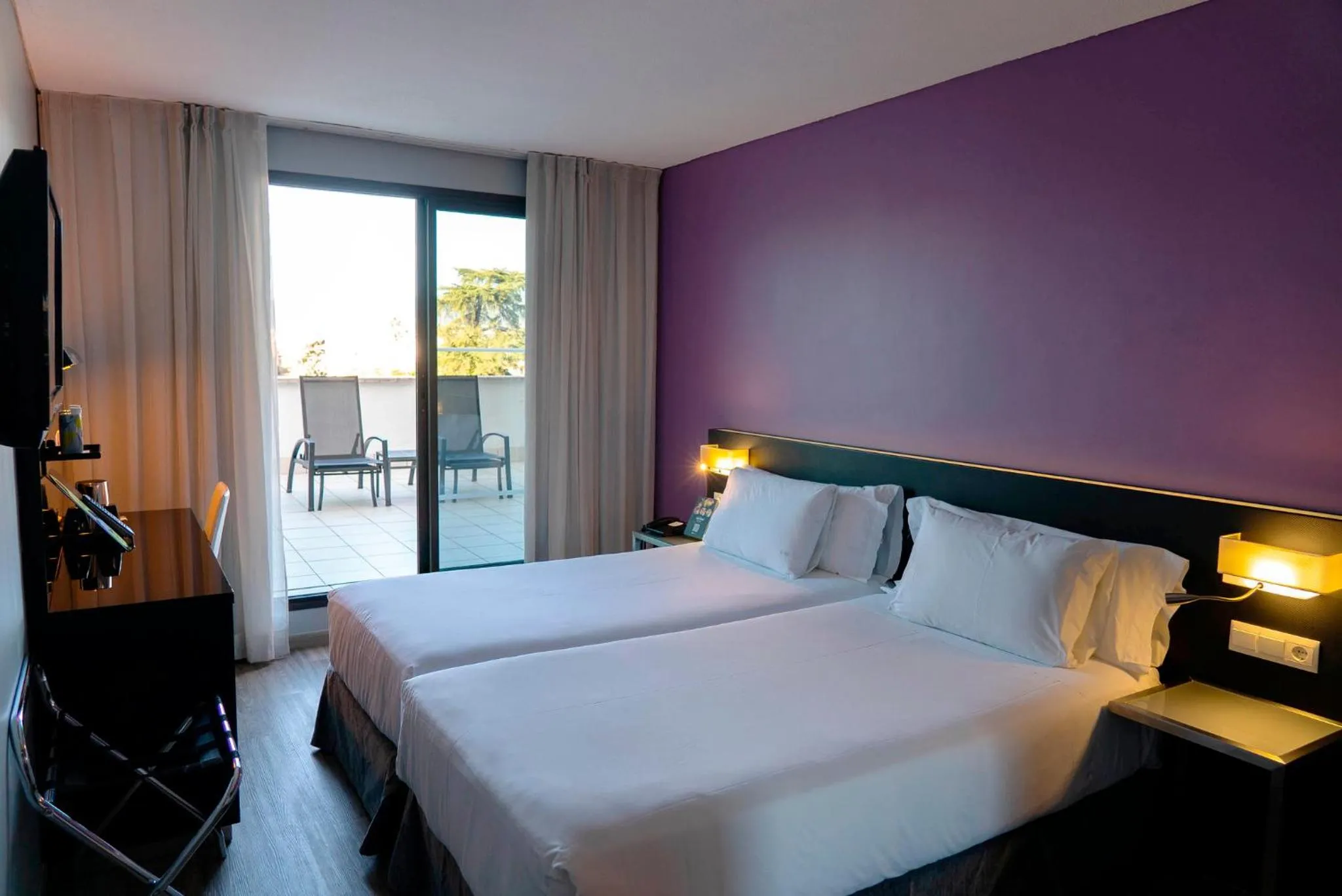 Superior Twin Room with terrace in Sercotel Córdoba Medina Azahara