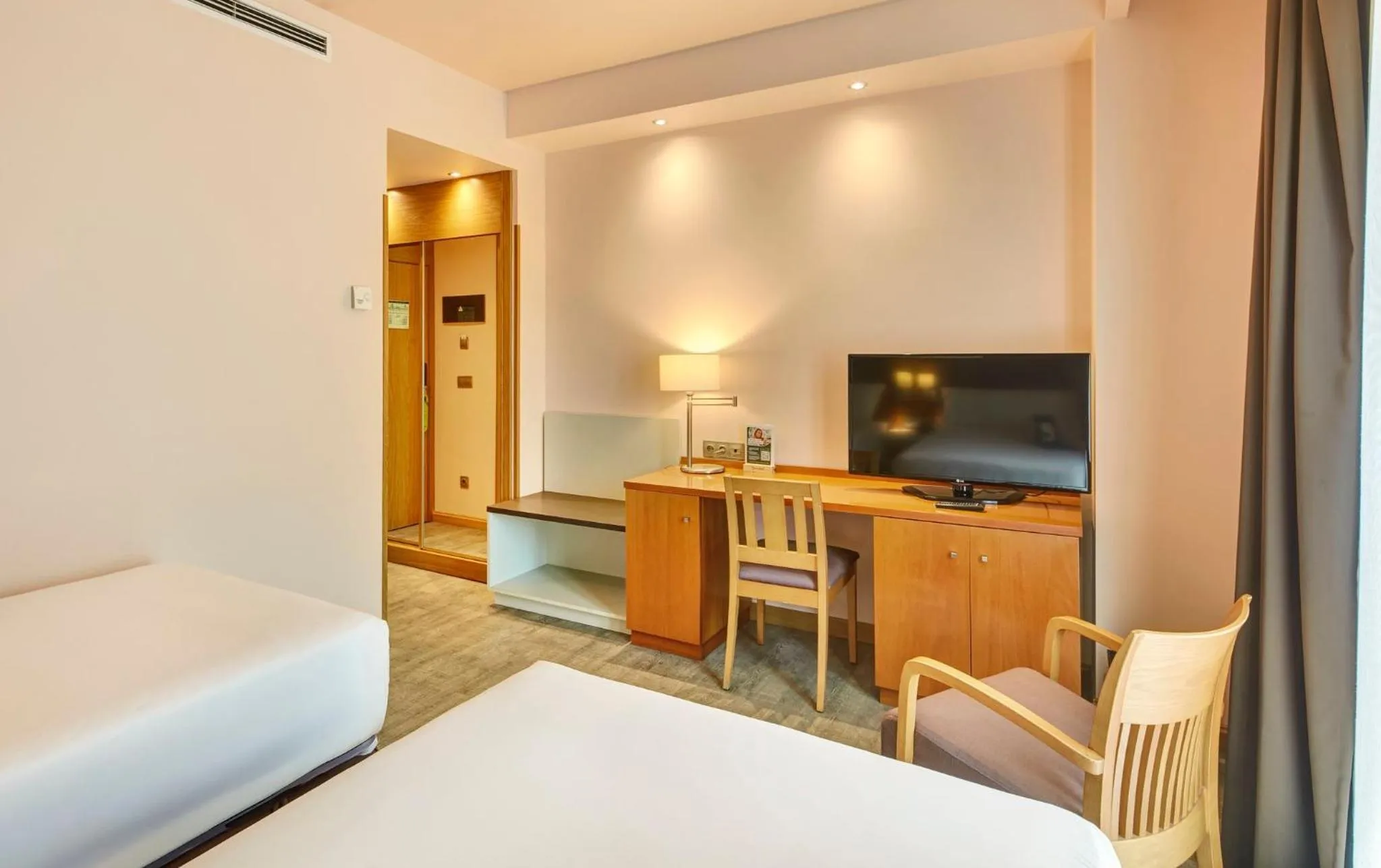Twin Room in Sercotel Alcalá 611