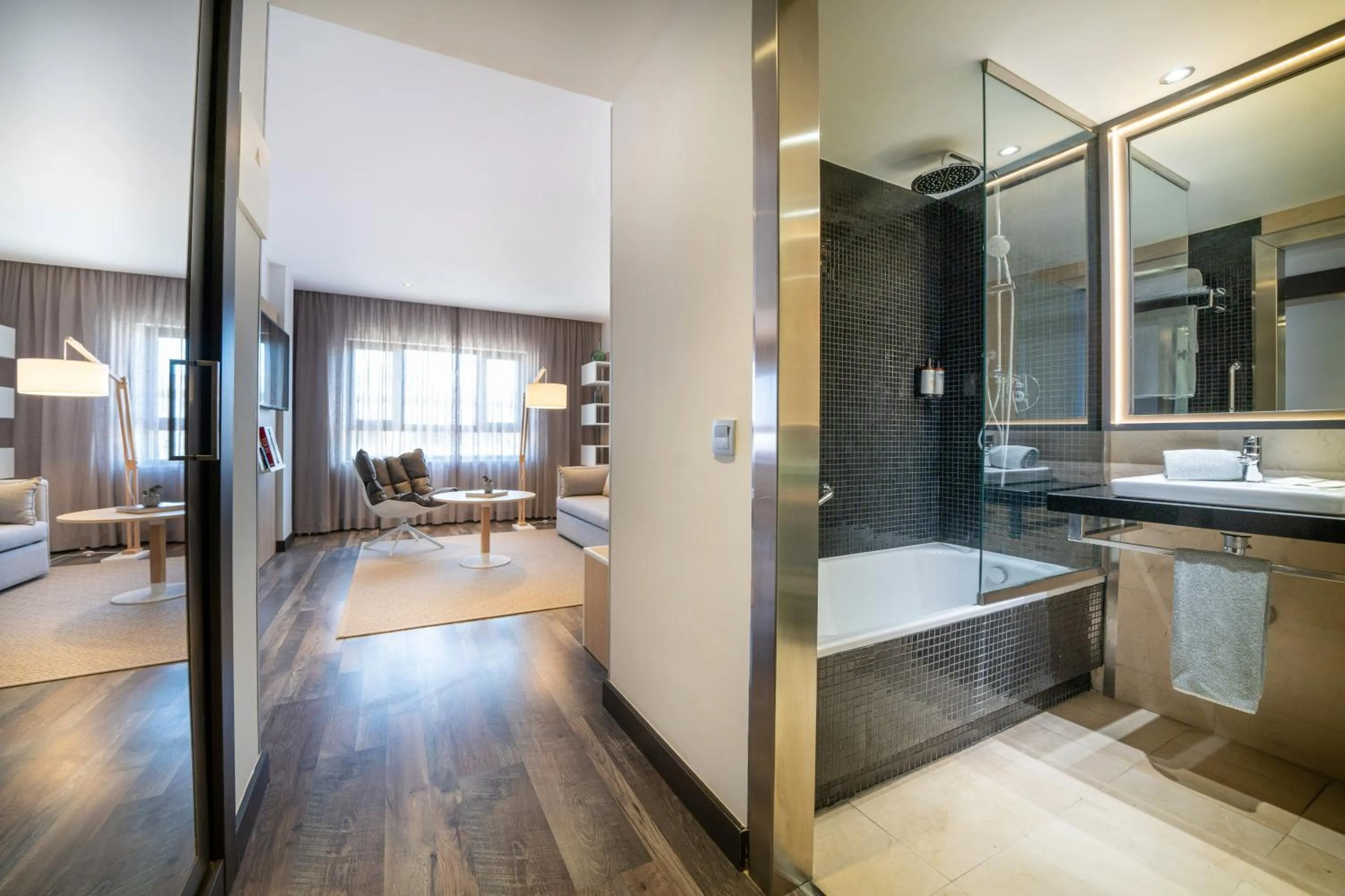 Junior Suite in Hotel Cádiz Paseo del Mar, Affiliated by Meliá