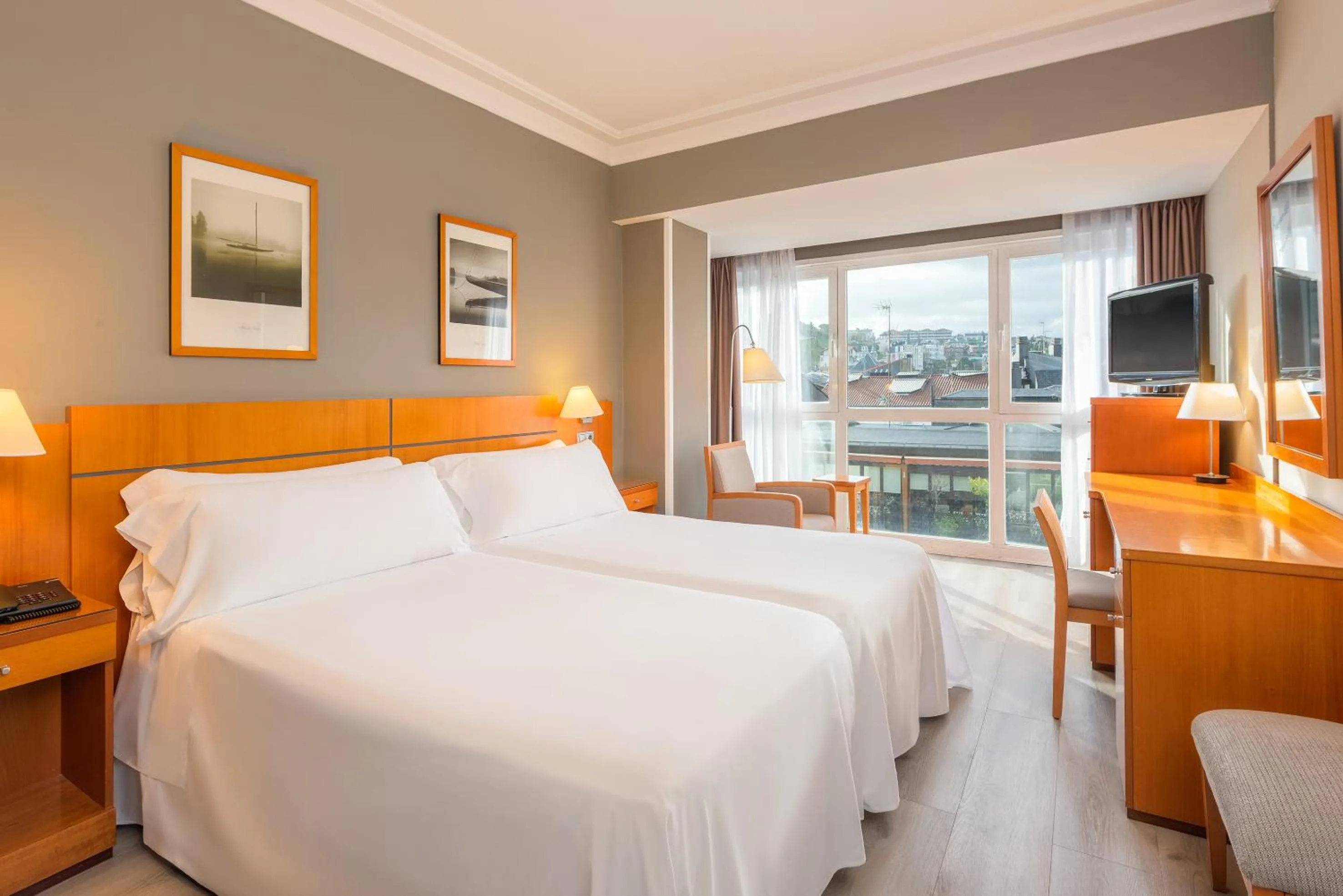 Two Connecting Double Rooms in Hotel San Sebastián Orly, Affiliated by Meliá