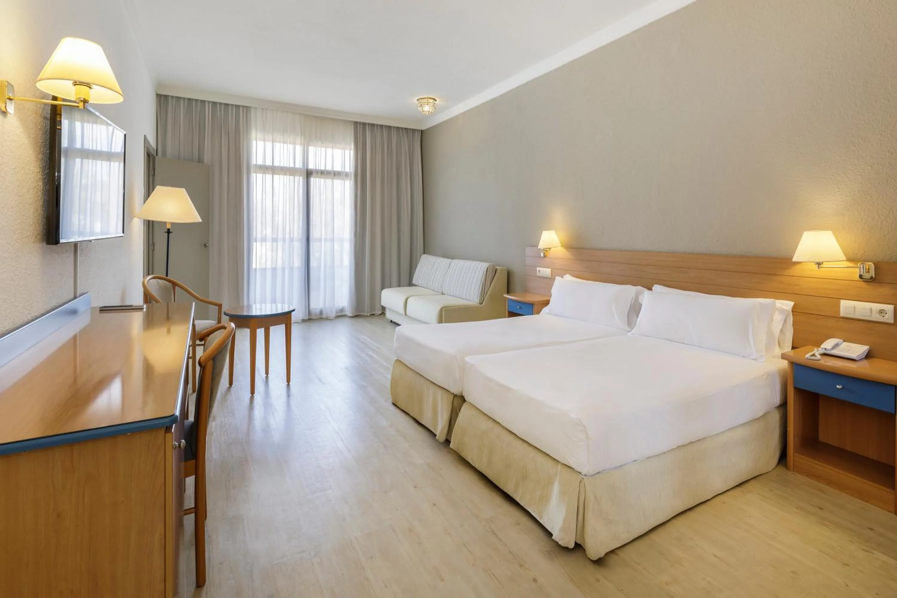 Big Family Communicated Rooms in Sol Marbella Estepona Atalaya Park