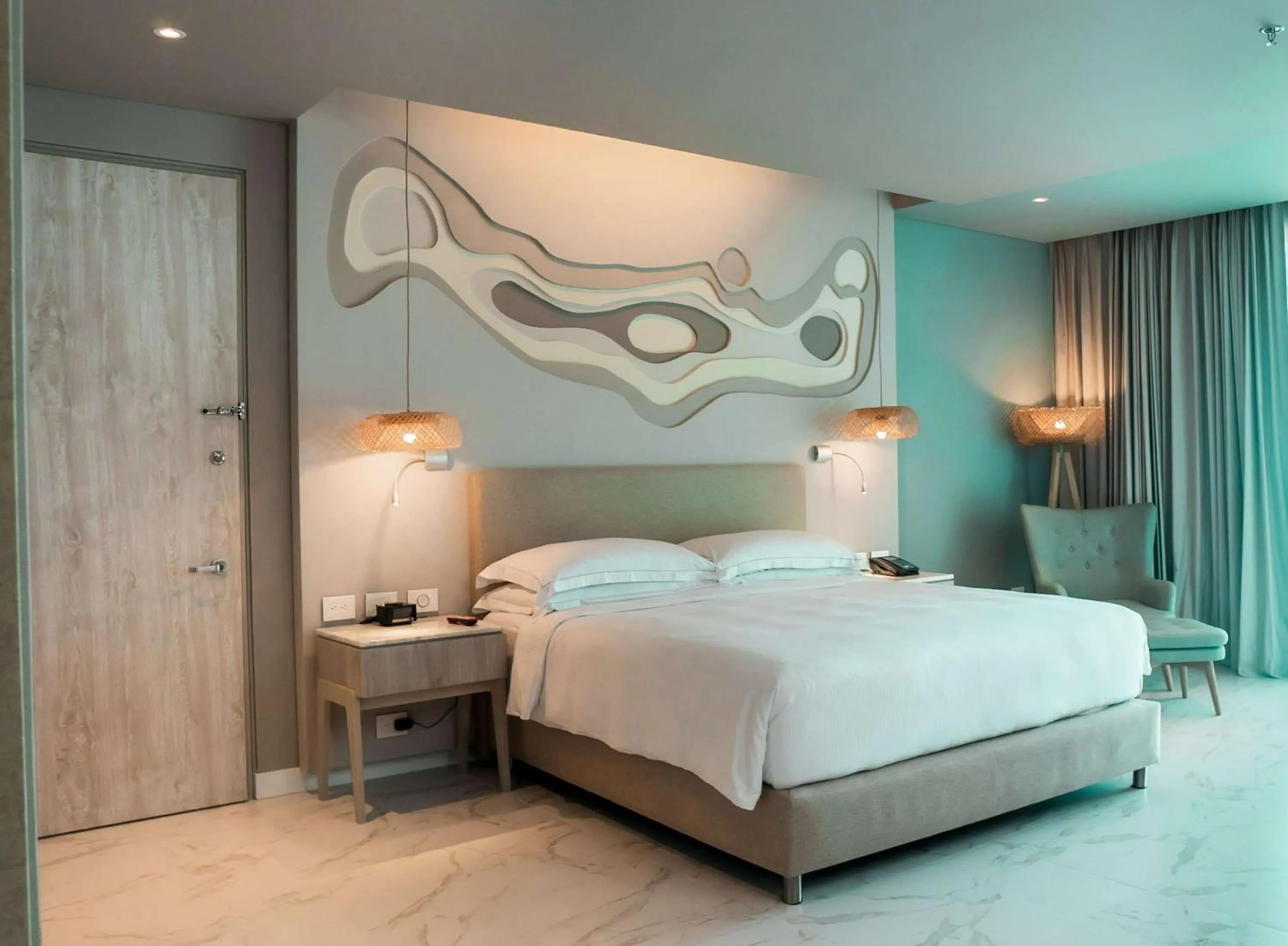 King Room with Roll in Shower - Mobility Accessible in Hilton Santa Marta