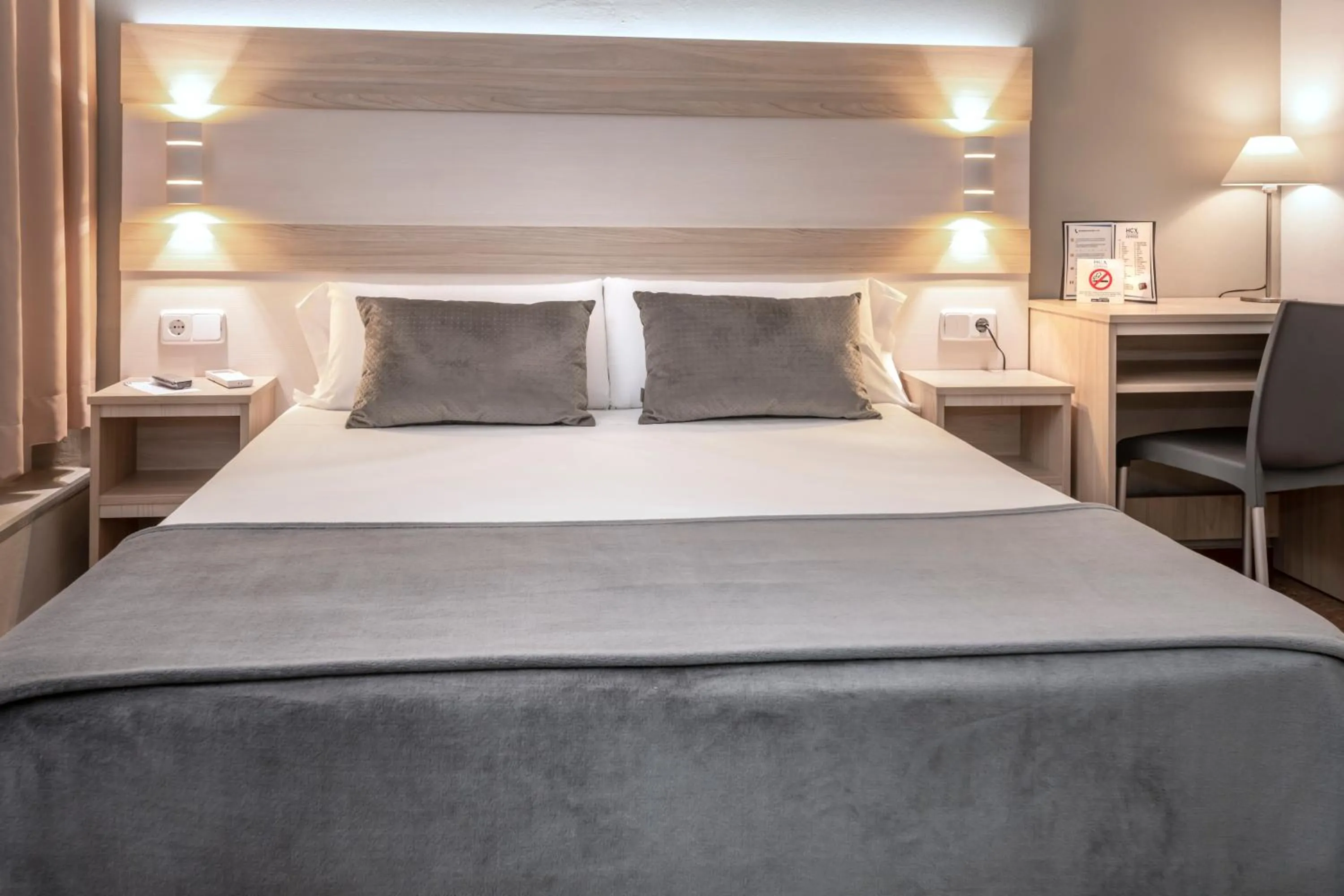 Double or Twin Room in Hotel Catalunya Express