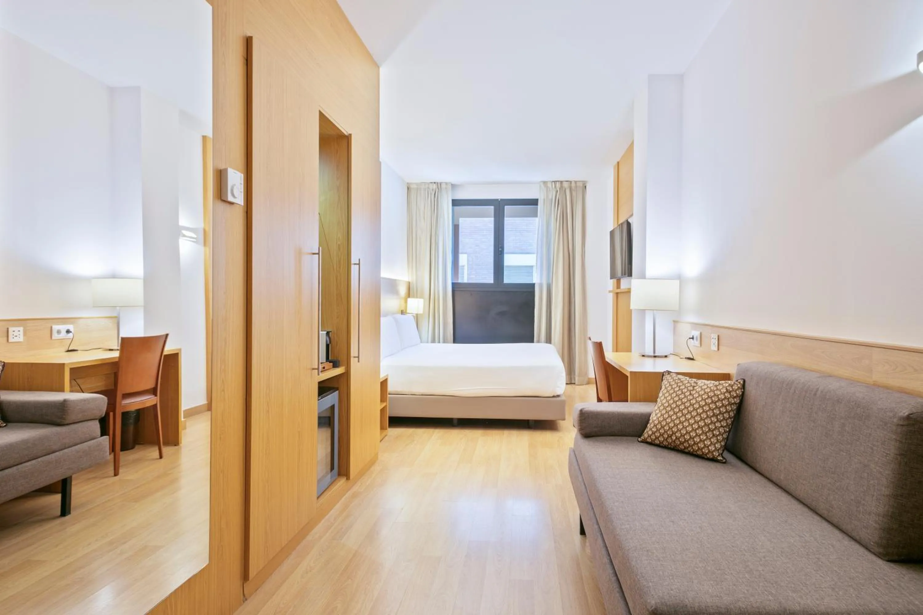 Triple Room in Hotel Acta Azul Barcelona