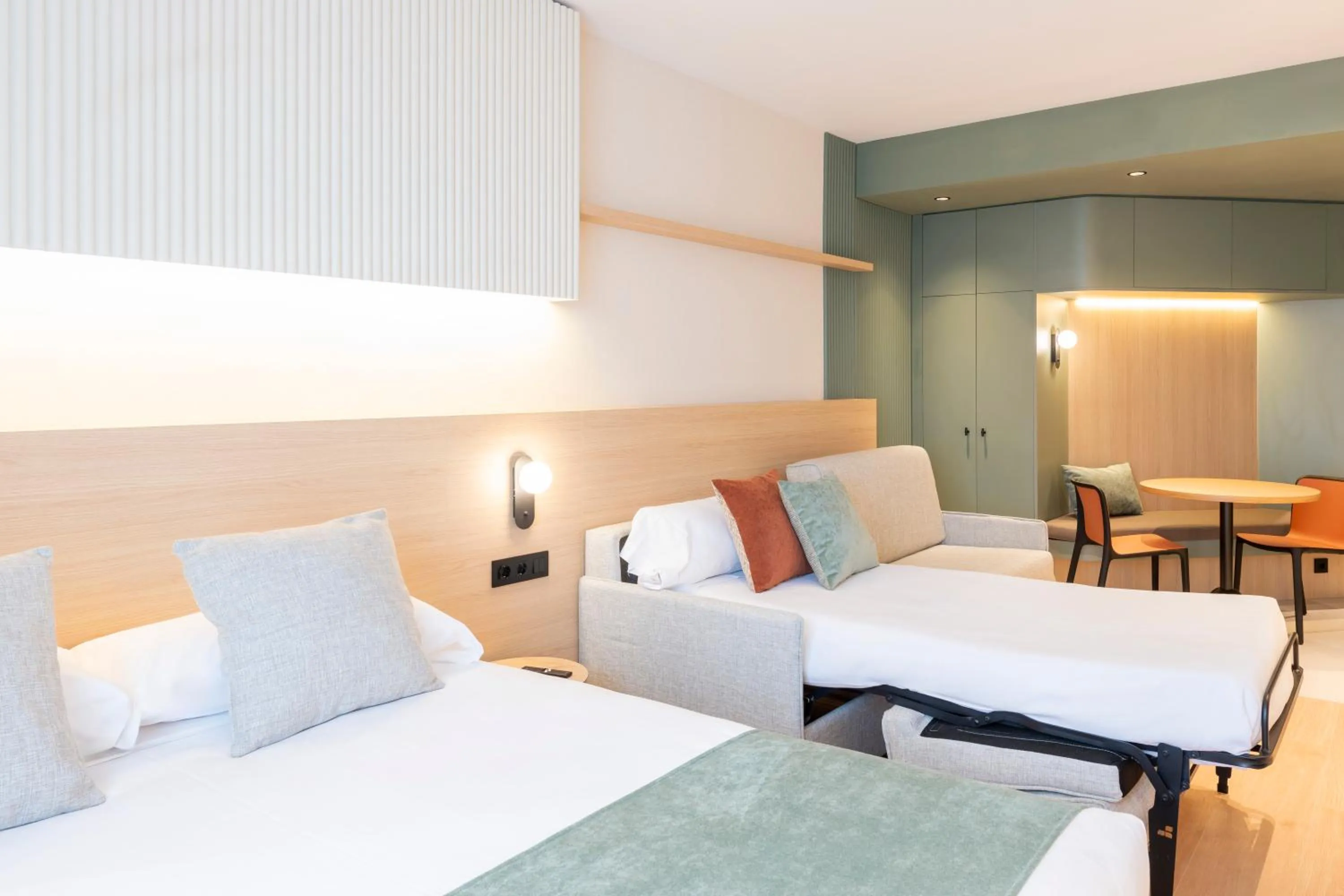 Superior Triple Room in Aparthotel Atenea Calabria