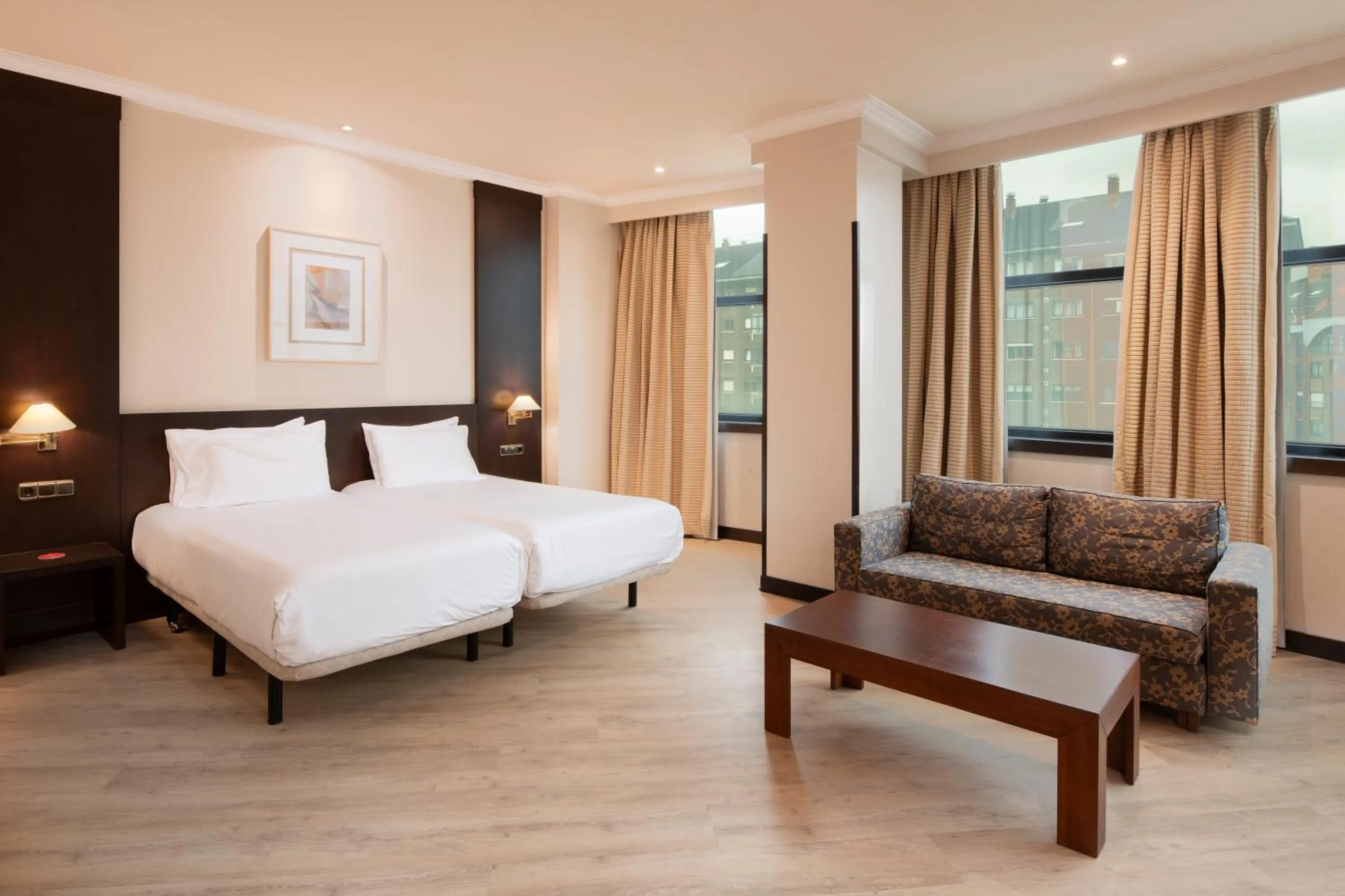 Superior Double or Twin Room in Exe Oviedo Centro