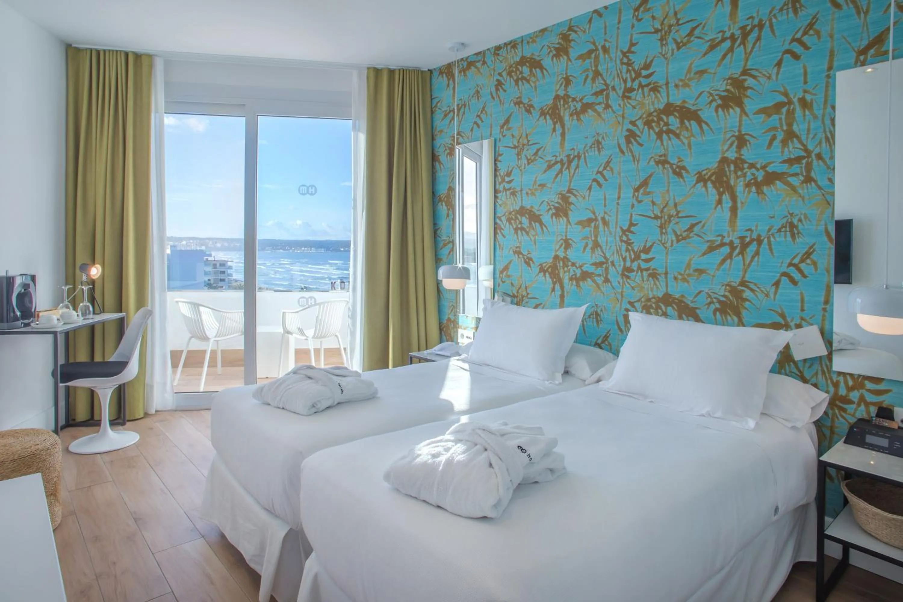 Premium Twin Room Side Sea View with Balcony  - single occupancy in HM Gran Fiesta