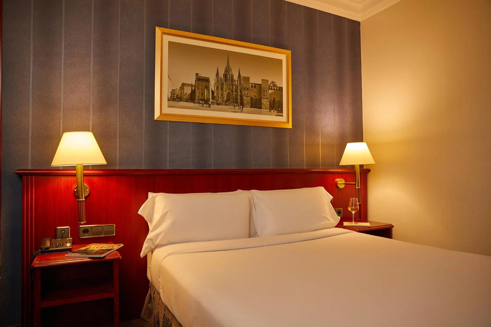 Single Room in El Avenida Palace