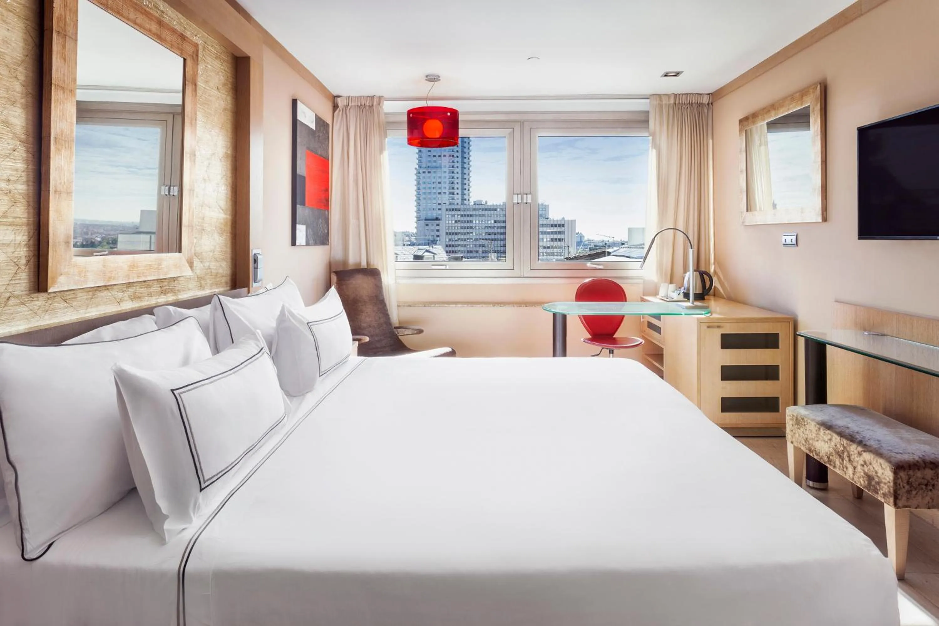 Queen Room in Melia Madrid Princesa