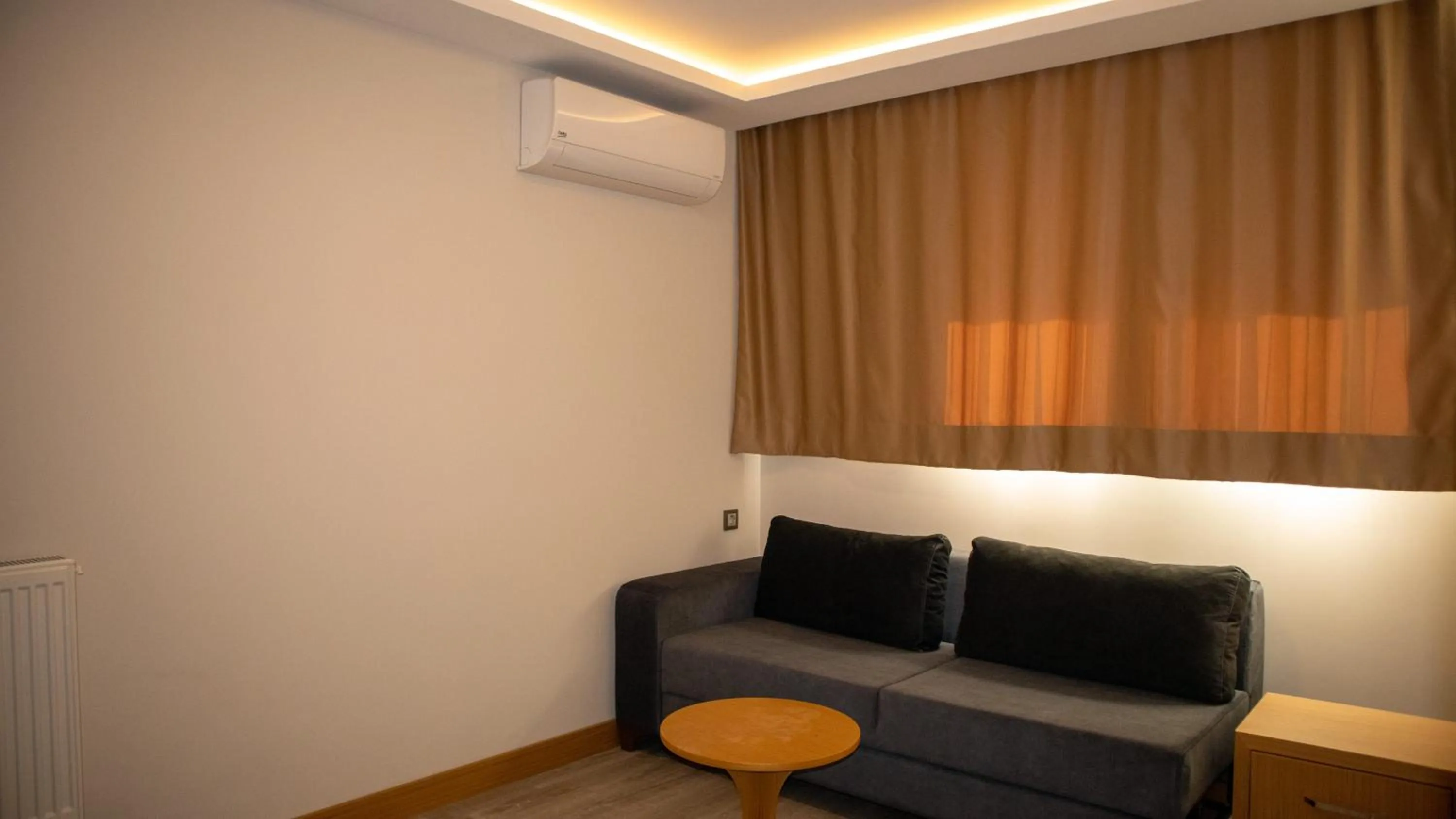 Deluxe Suite in LOTUSPARK HOTEL