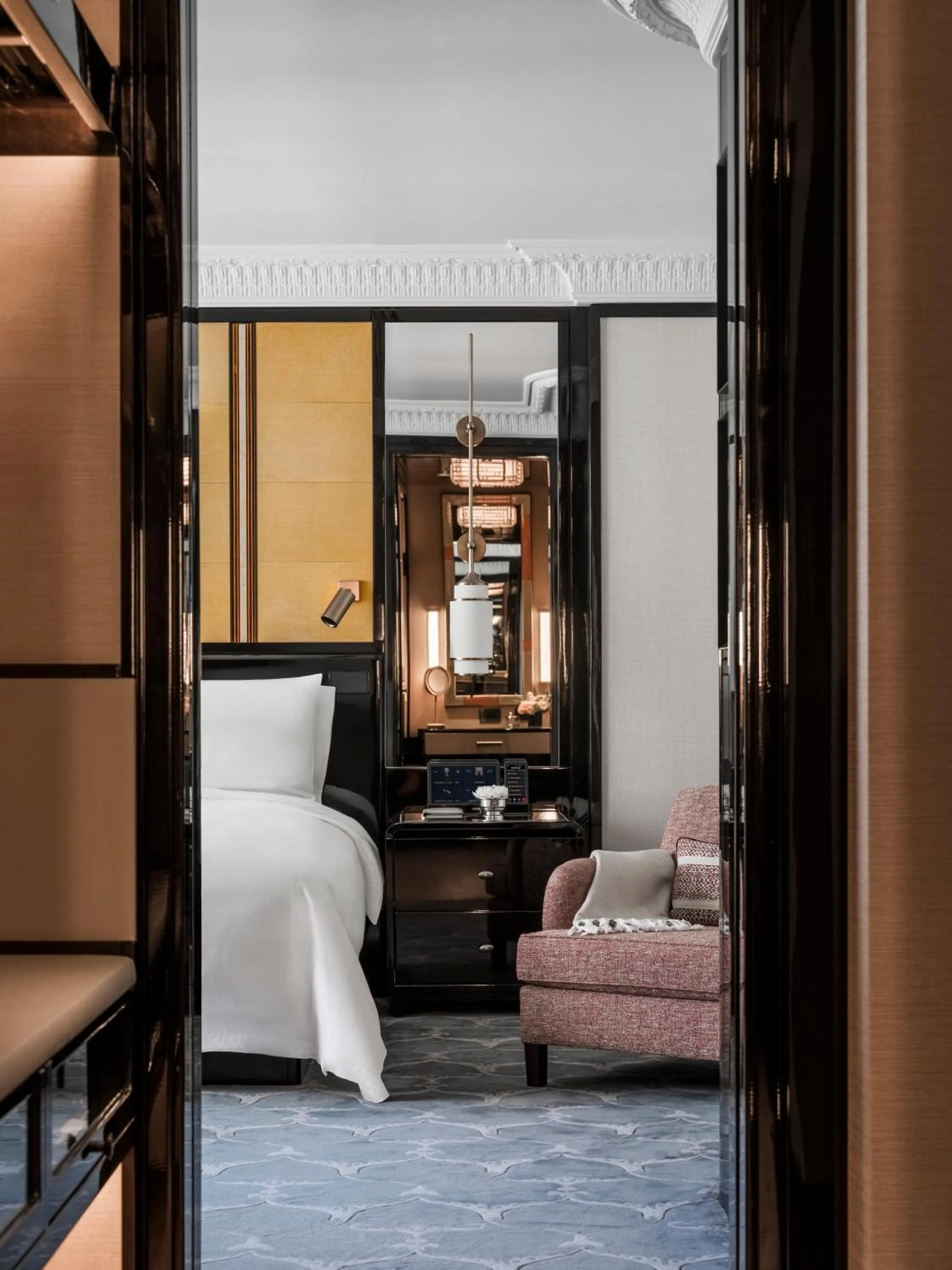 Grand Deluxe Bosphorus Room Twin in The Peninsula Istanbul