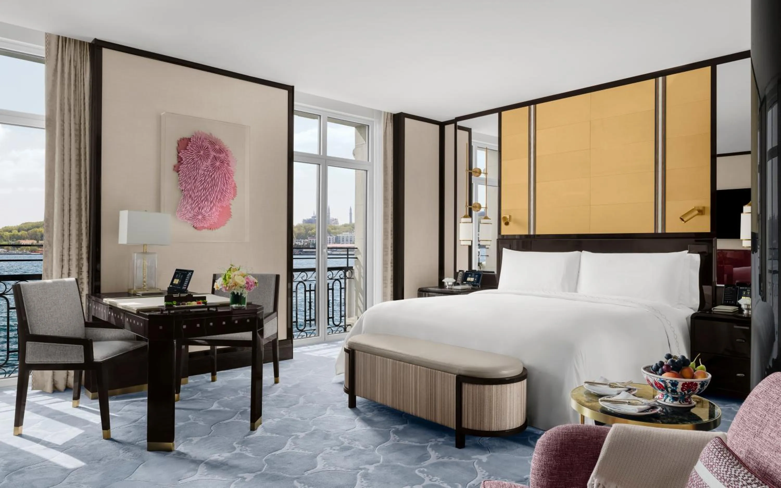 Deluxe Bosphorus Room King in The Peninsula Istanbul