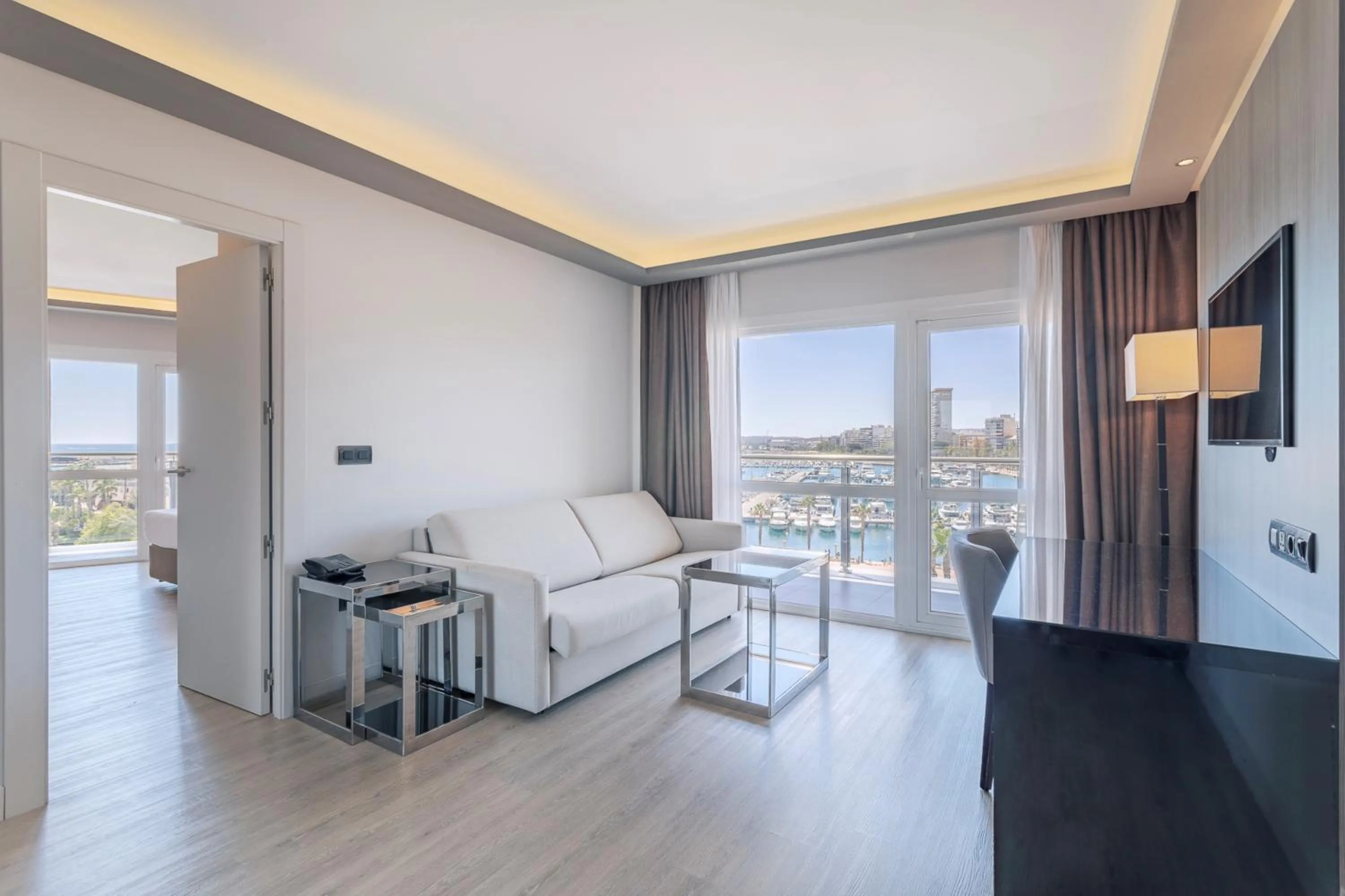Executive Junior Suite in Melia Alicante