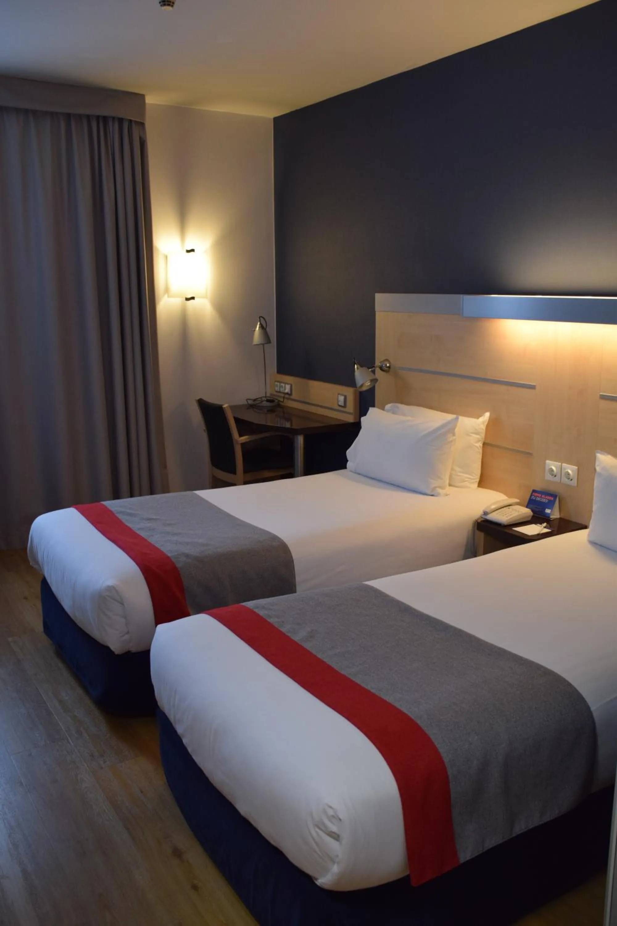 Standard Twin Room with Free Breakfast in Hotel Holiday Inn Express Madrid-Rivas by IHG
