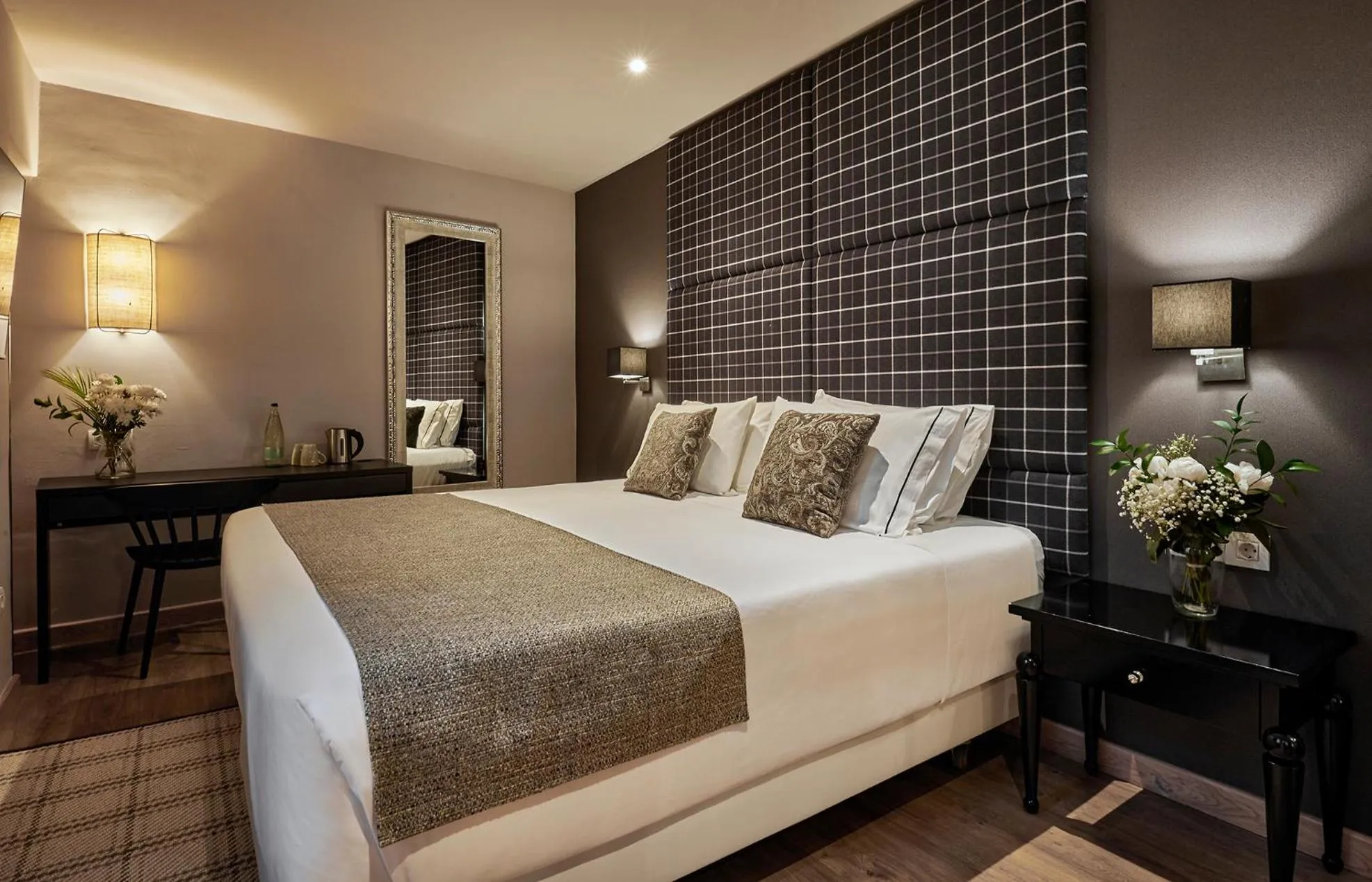 Comfort Double Room in Hesperia Barcelona Barri Gòtic