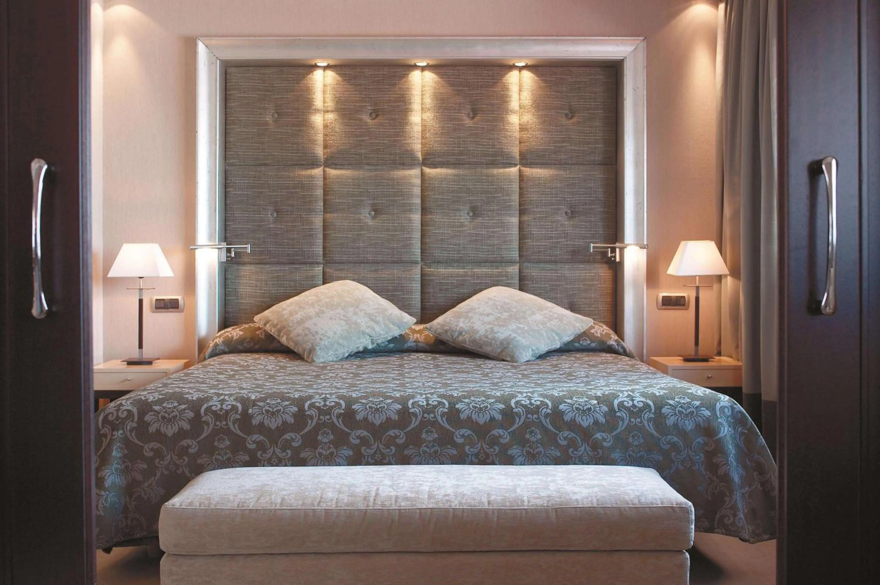 Suite with City View in NH Collection A Coruña Finisterre