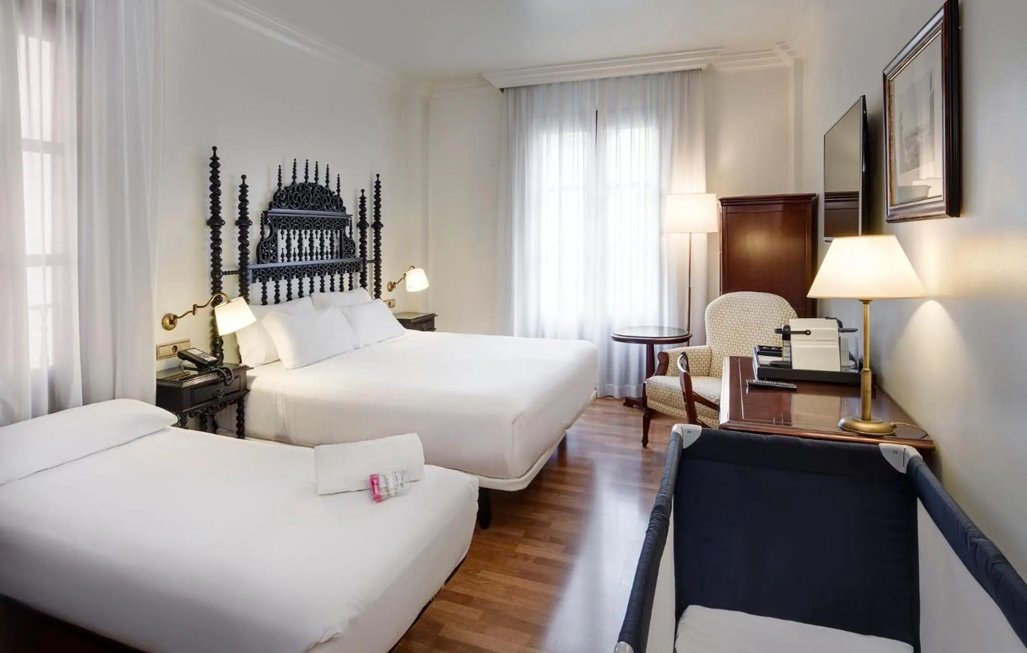 Double Room with Extra Bed in Sercotel Palacio de los Gamboa