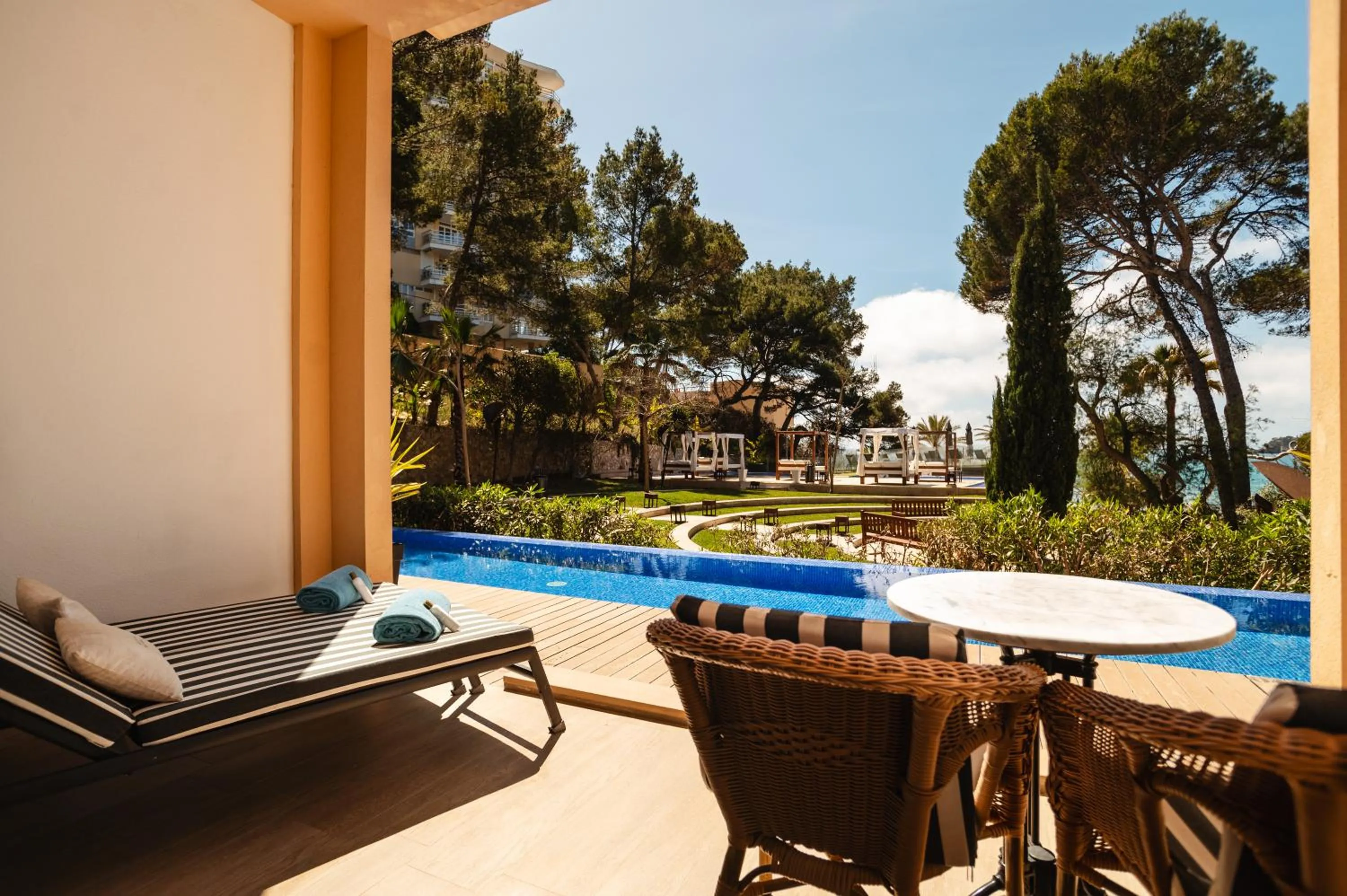 Preferred Club Swim Up Sea View in Secrets Mallorca Villamil Resort & Spa - Adults Only (+18)