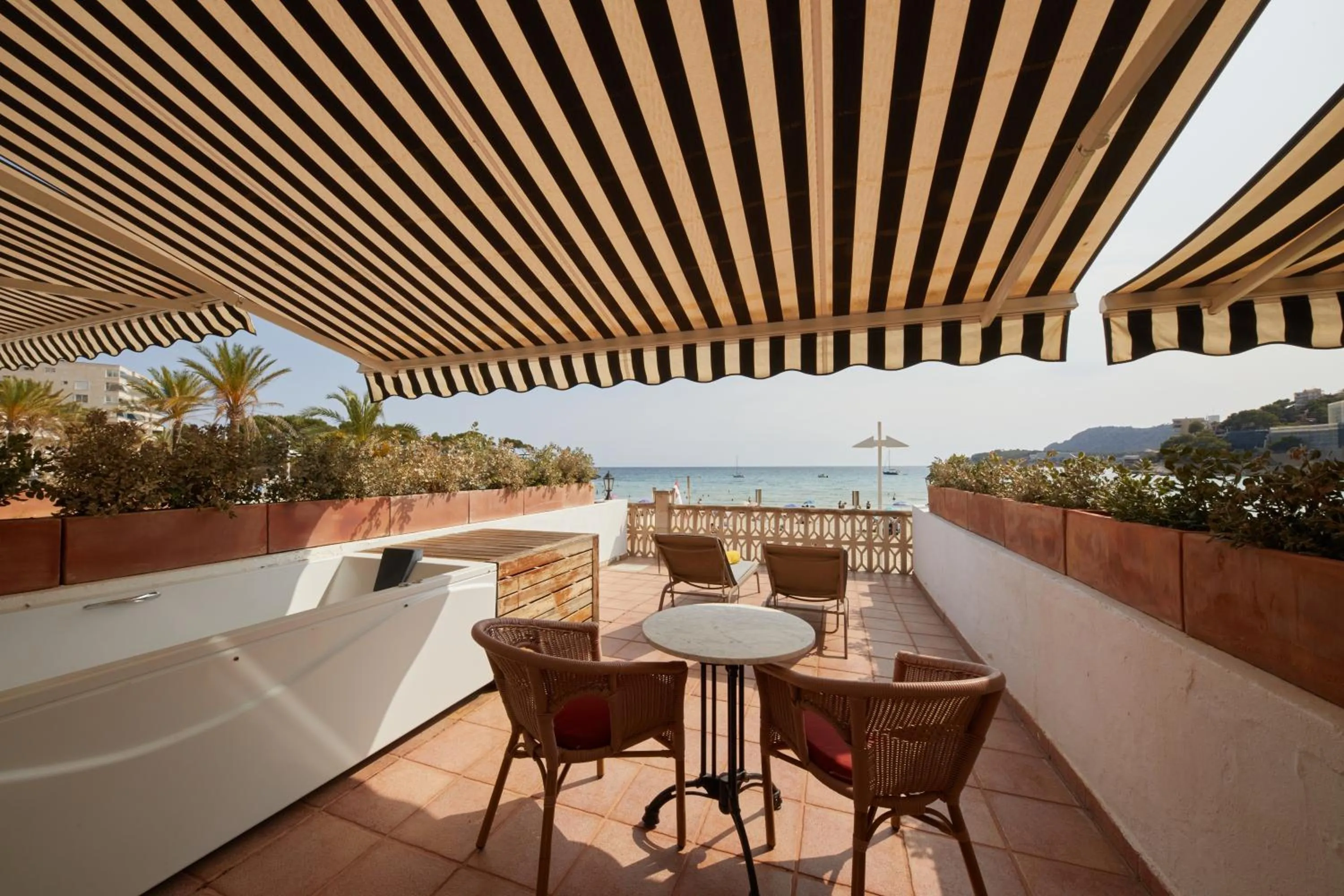 Preferred Club Junior Suite Frontal Sea View with terrace & hot tub in Secrets Mallorca Villamil Resort & Spa - Adults Only (+18)