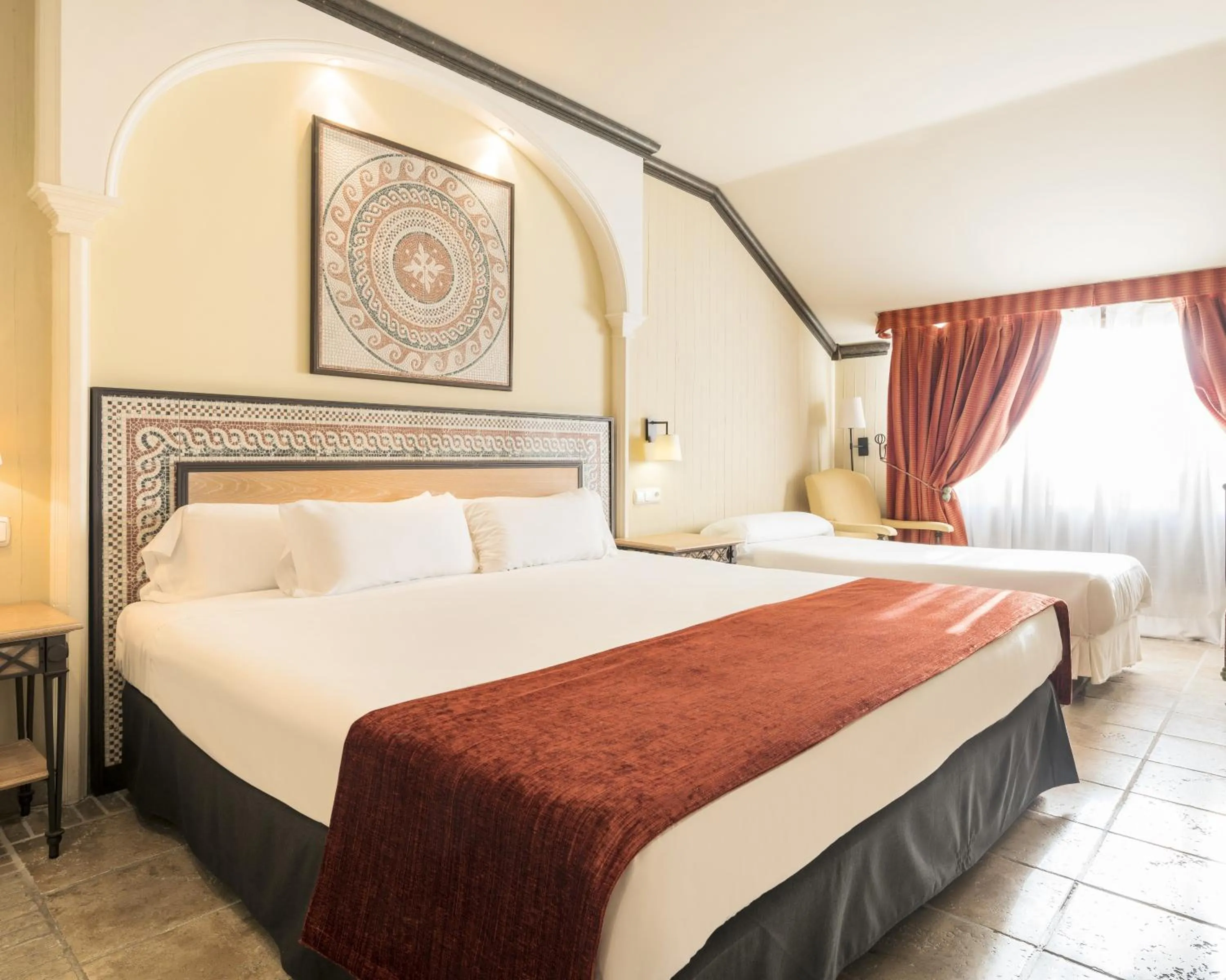 Triple Room (3 Adults) in Hotel Ilunion Mérida Palace