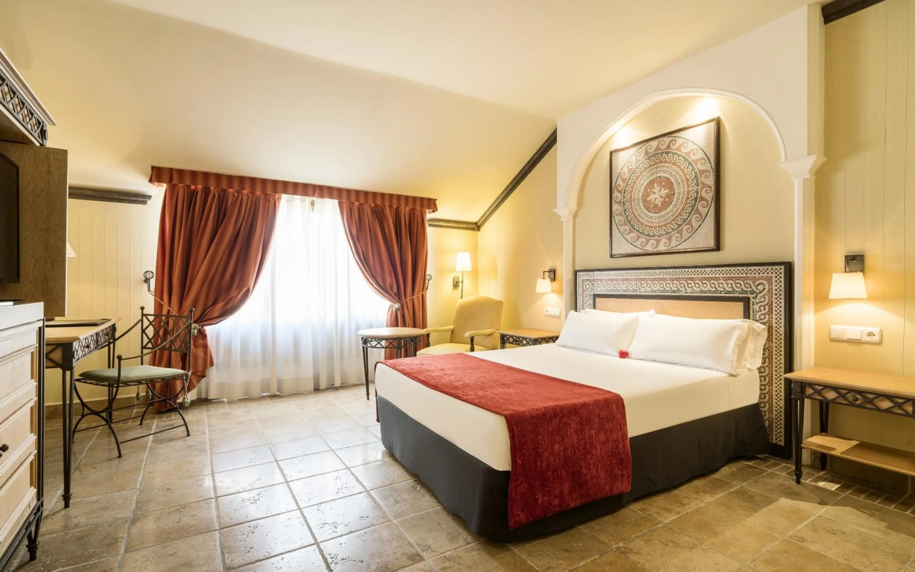 Double or Twin Room in Hotel Ilunion Mérida Palace